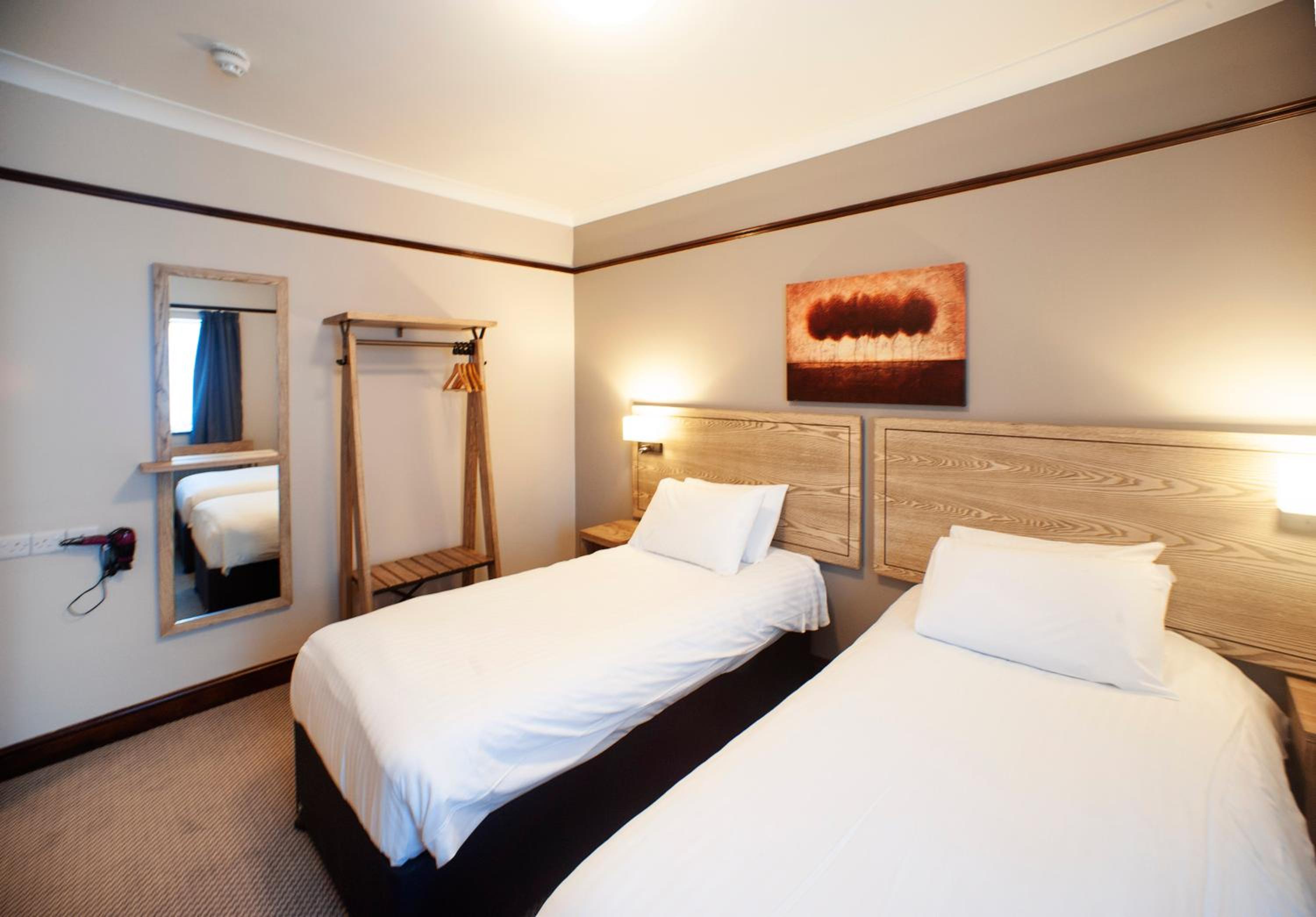 Standard Twin Room photo 3