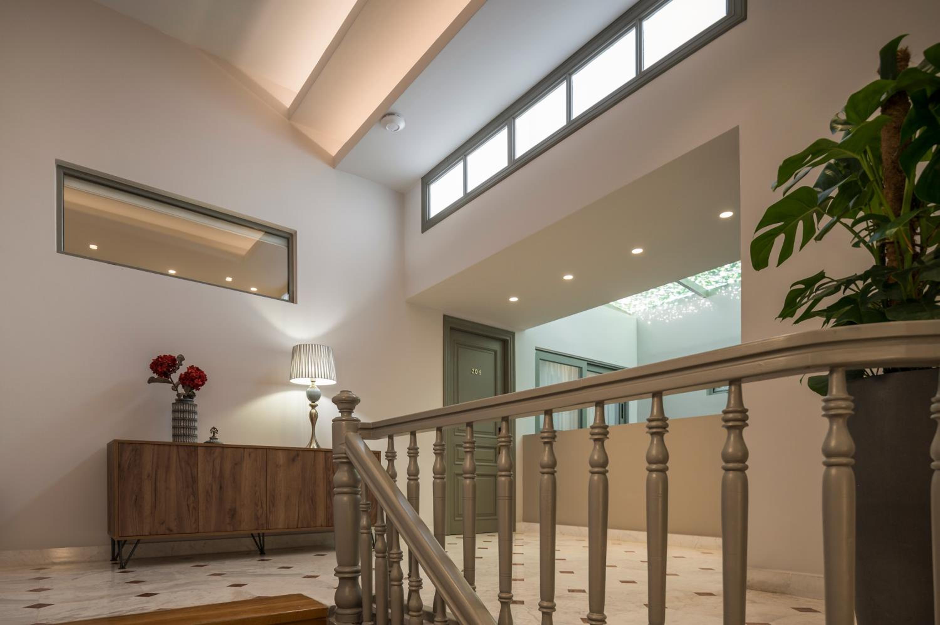 Two-Bedroom Suite with Internal View - Photo 19