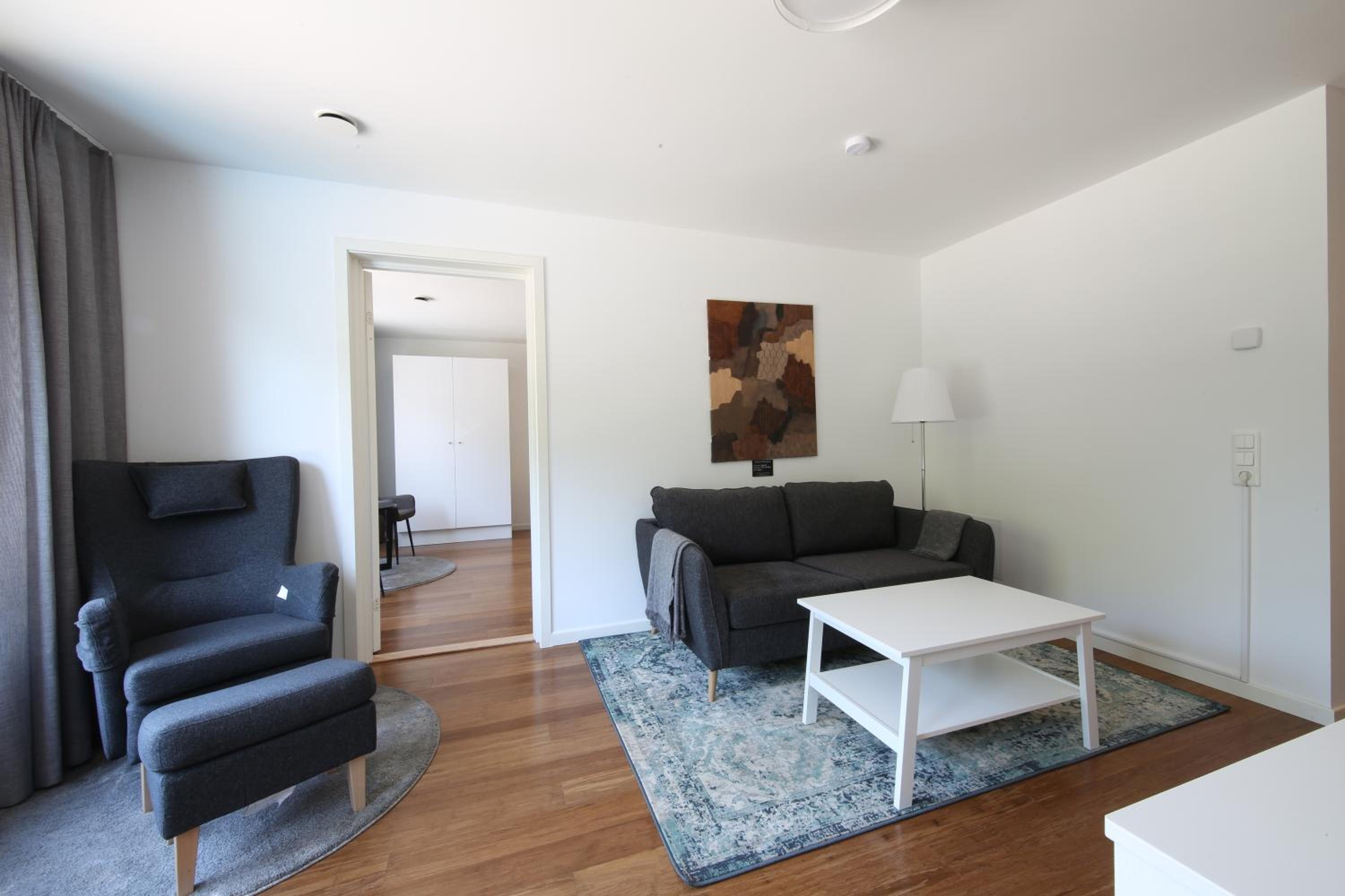 One-Bedroom Apartment - Photo 10