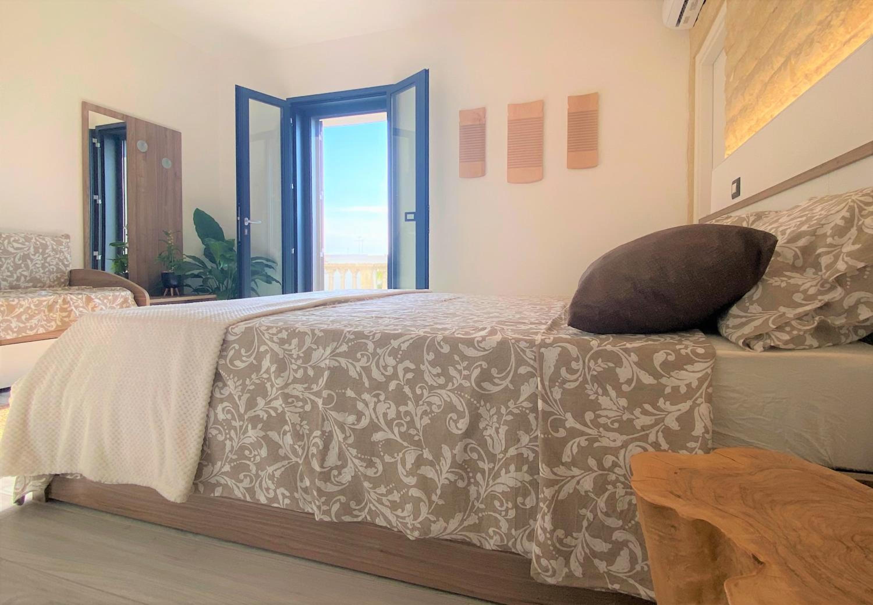 Premium Quadruple Room - Photo 14