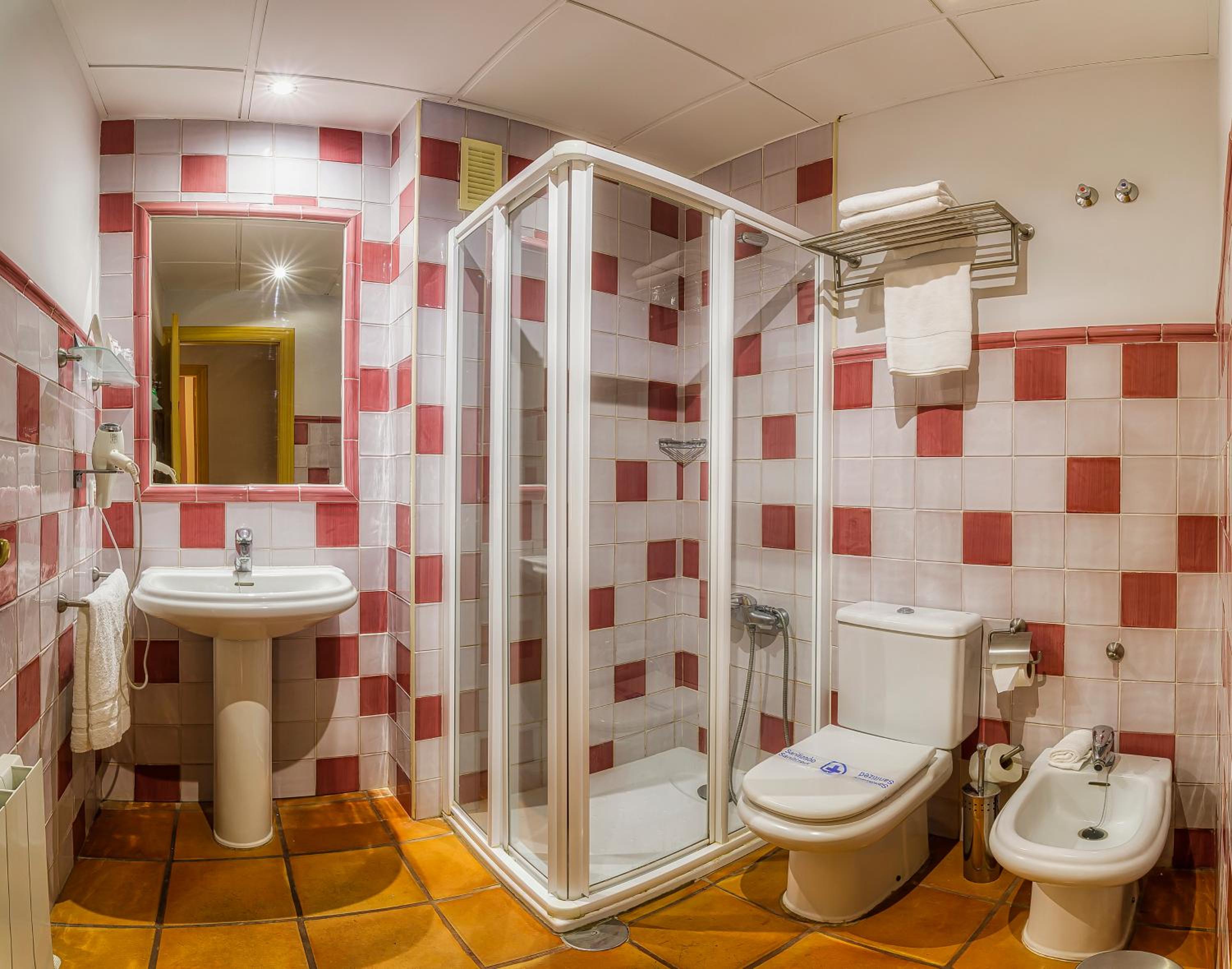 Double Room - Photo 2