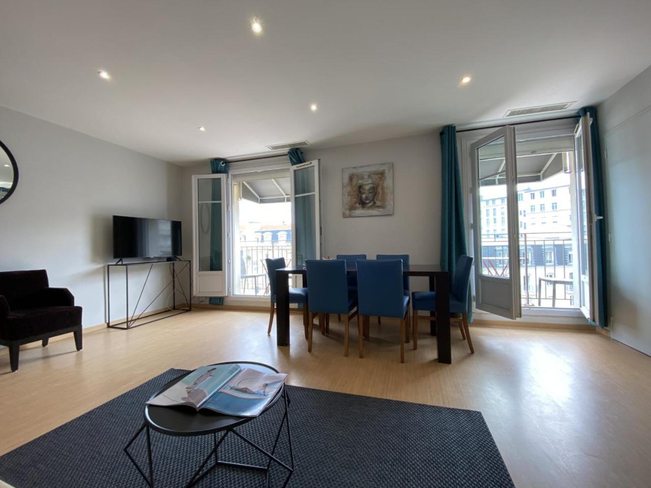 One-Bedroom Apartment with Sea View (4-5 Adults)  photo 1