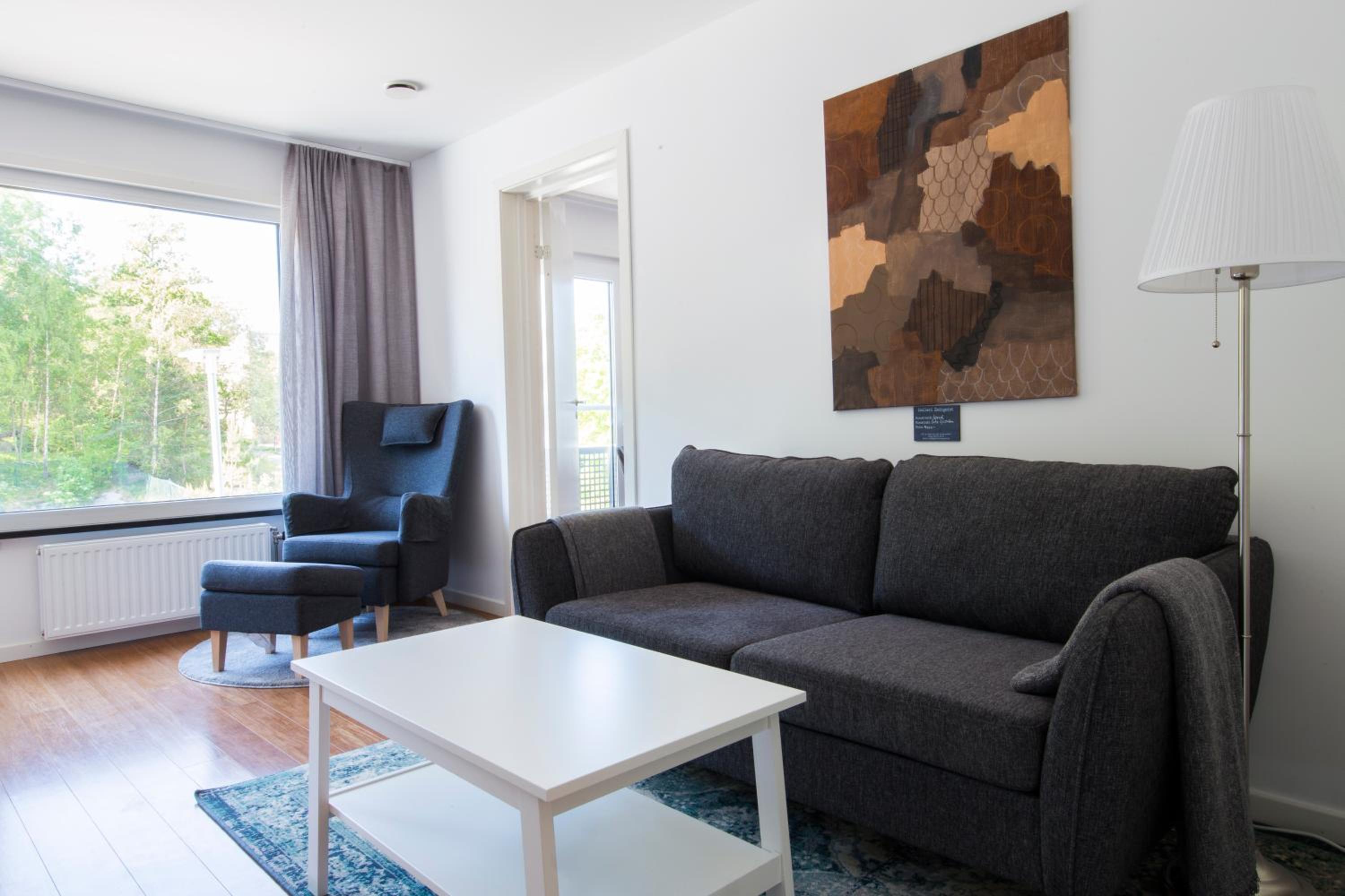 One-Bedroom Apartment - Photo 6