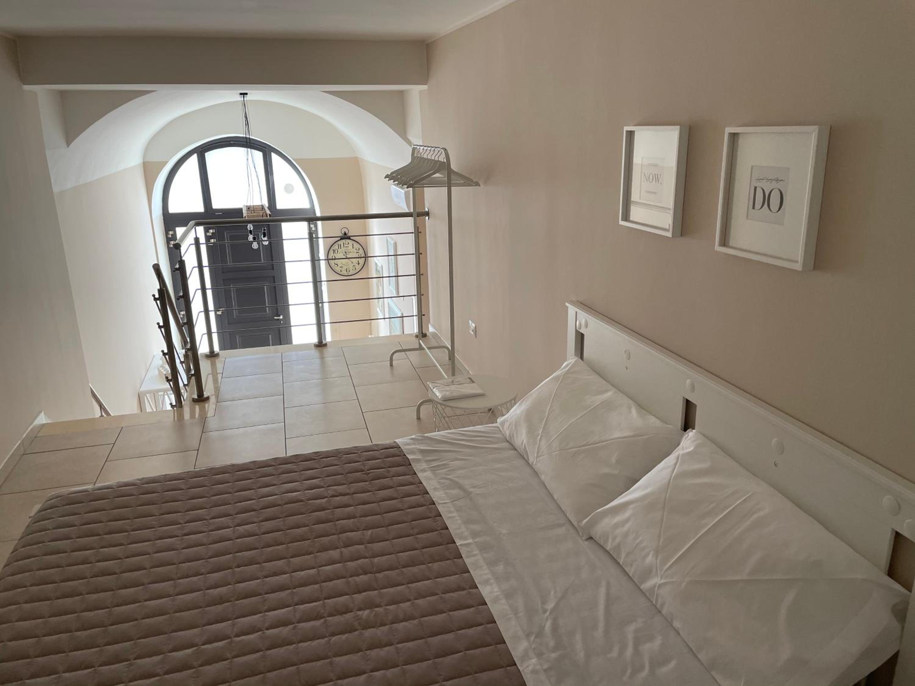 One-Bedroom House - Photo 3