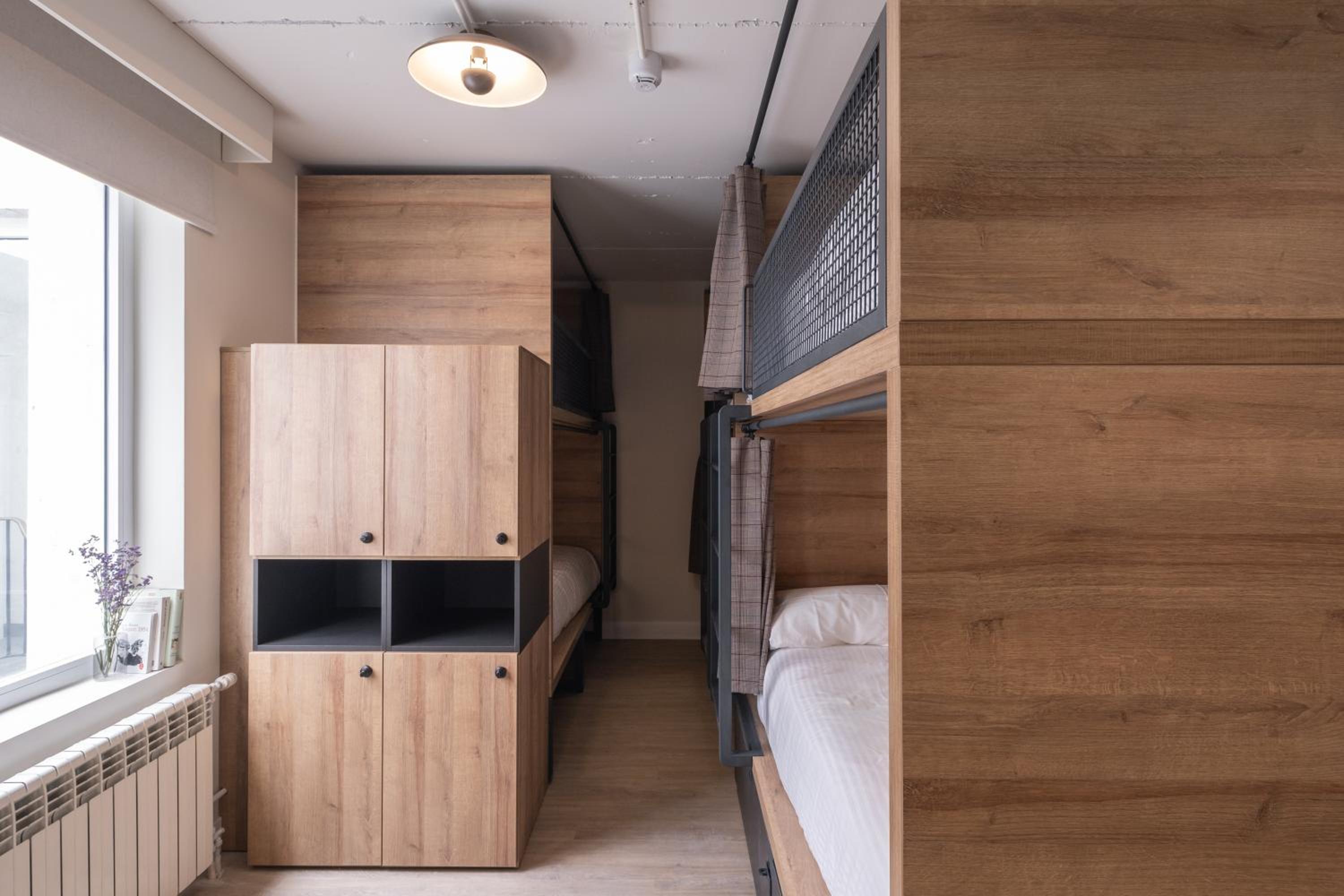 Bed in 6-Bed Mixed Dormitory Room photo 1