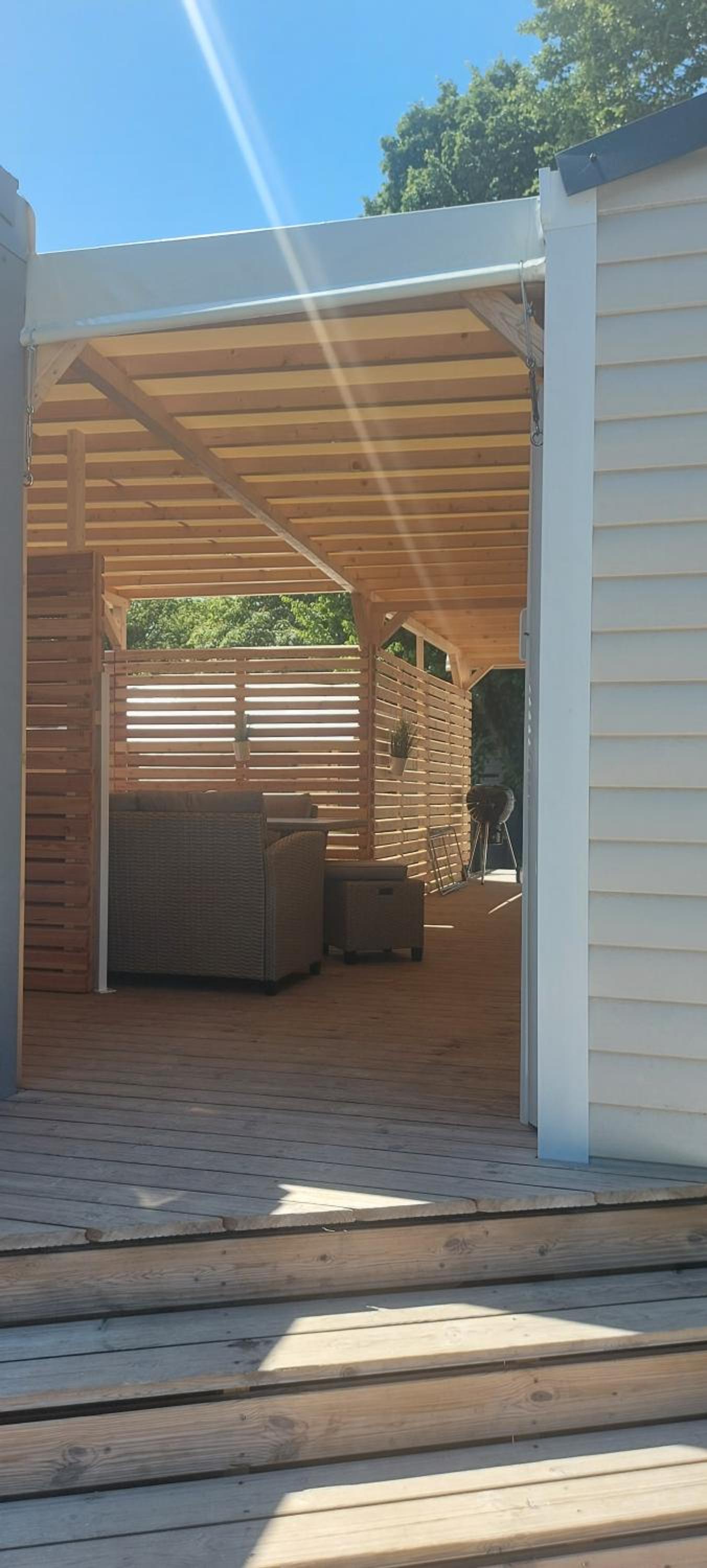 Mobile Home photo 3