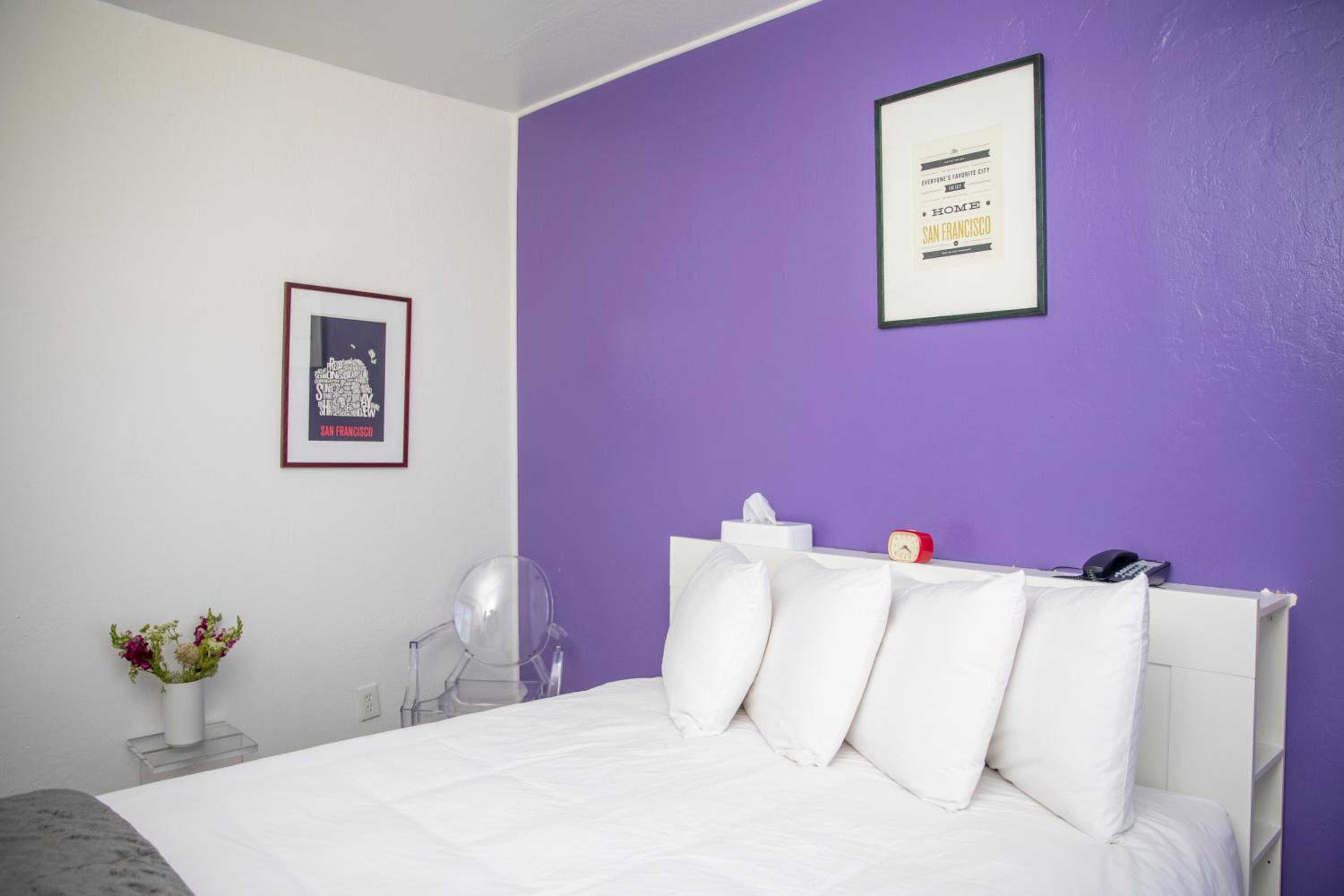 Queen Room - Photo 20