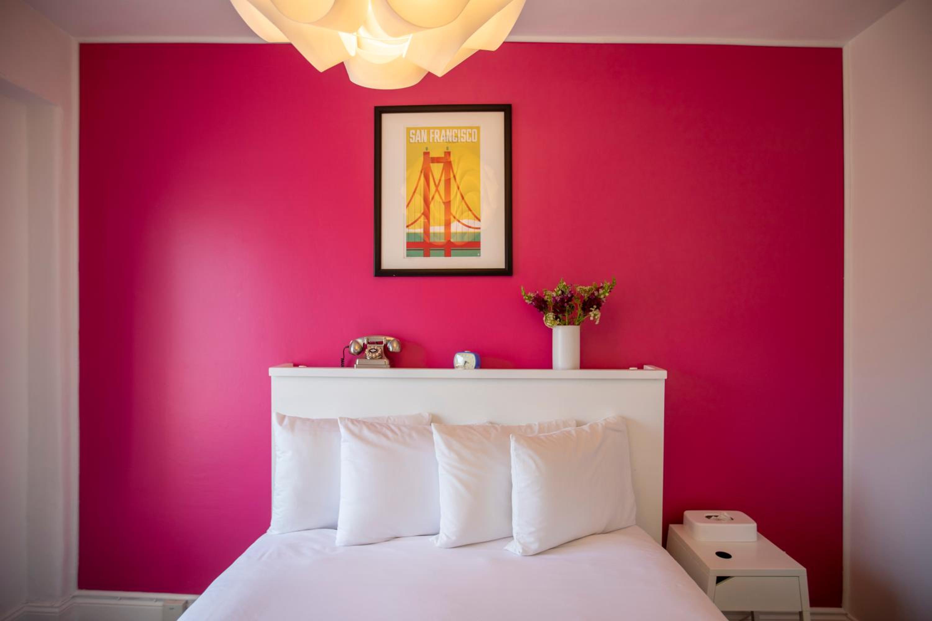Queen Room - Photo 31