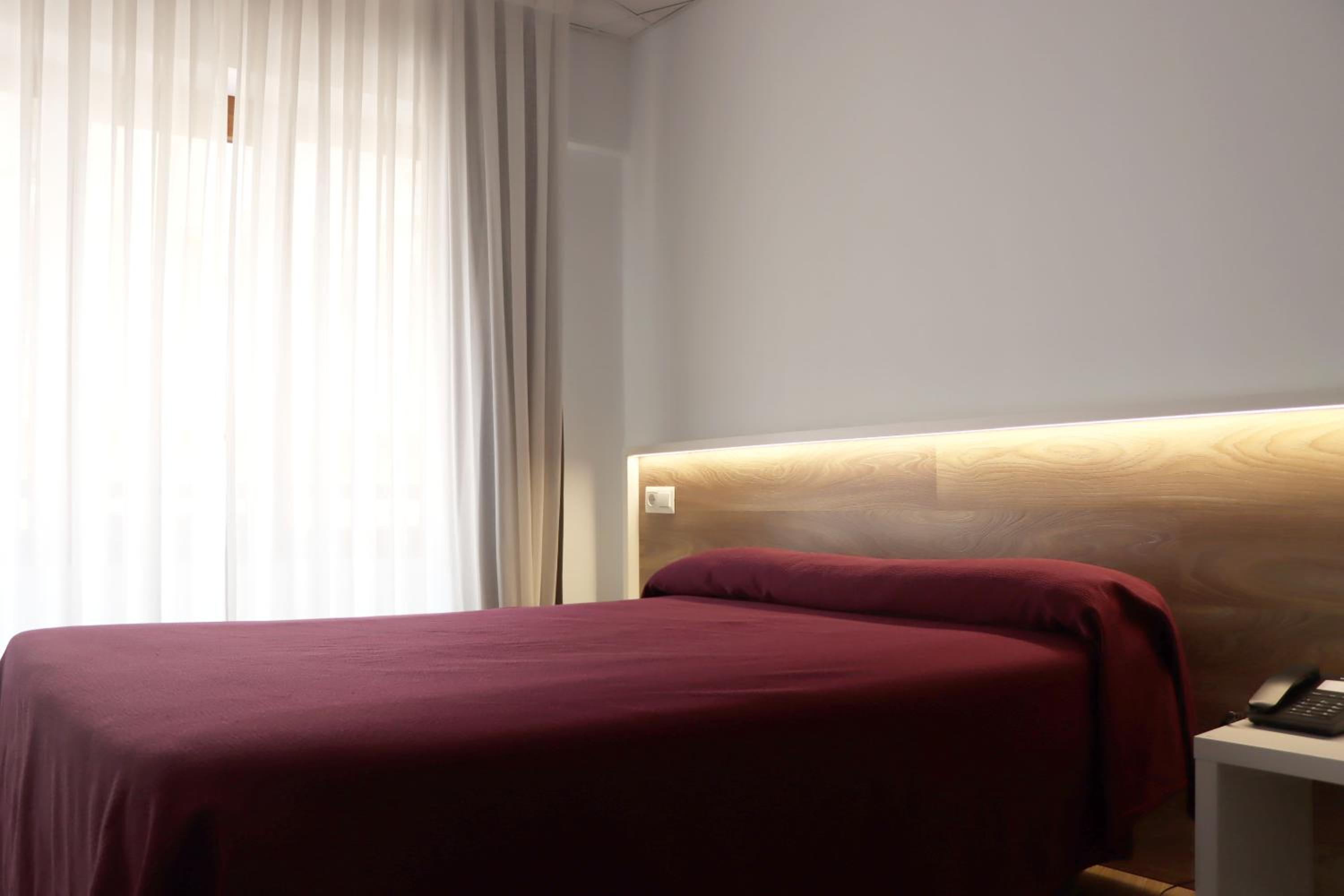Single Room photo 2