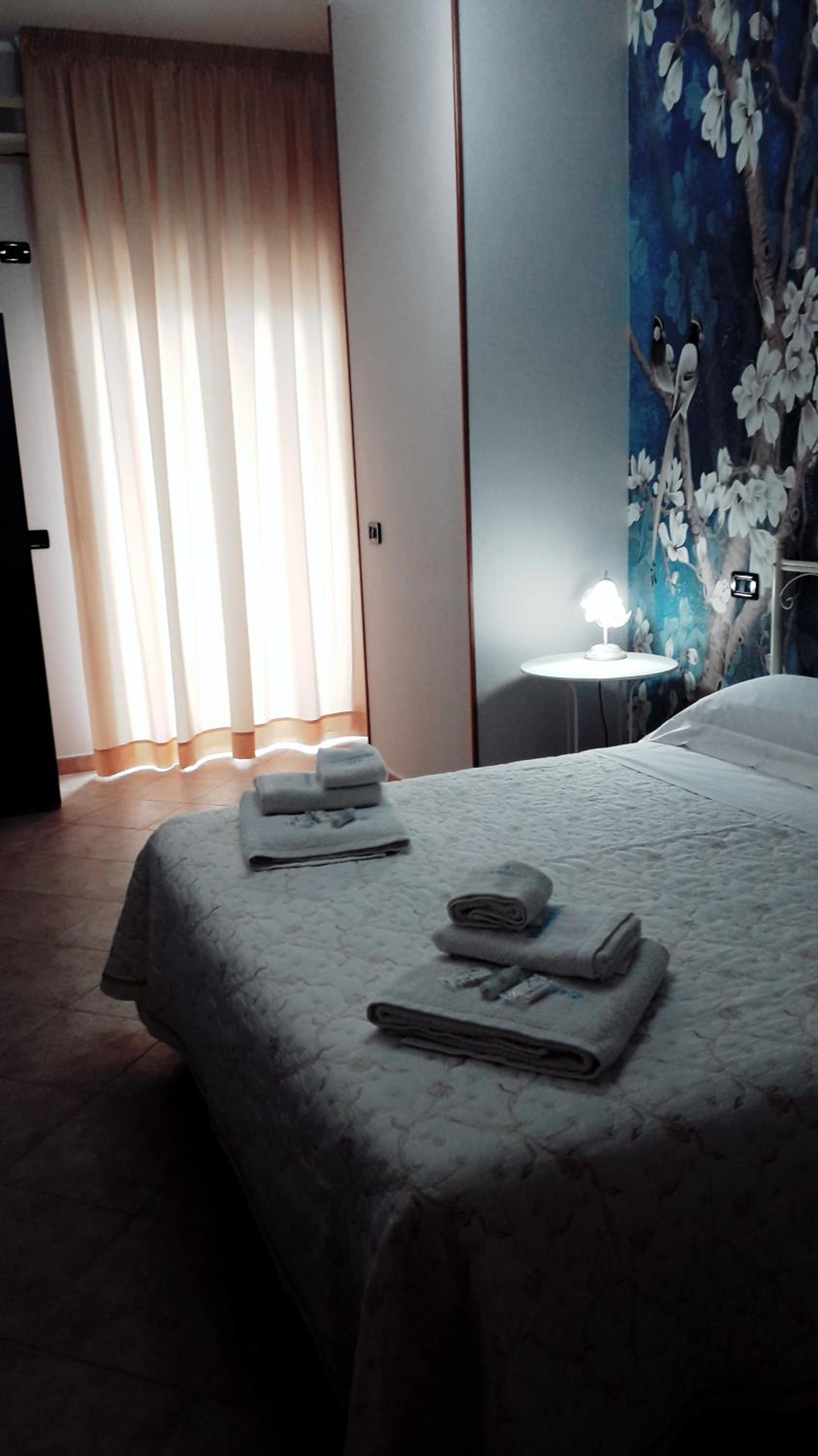 Double Room with Balcony - Photo 26