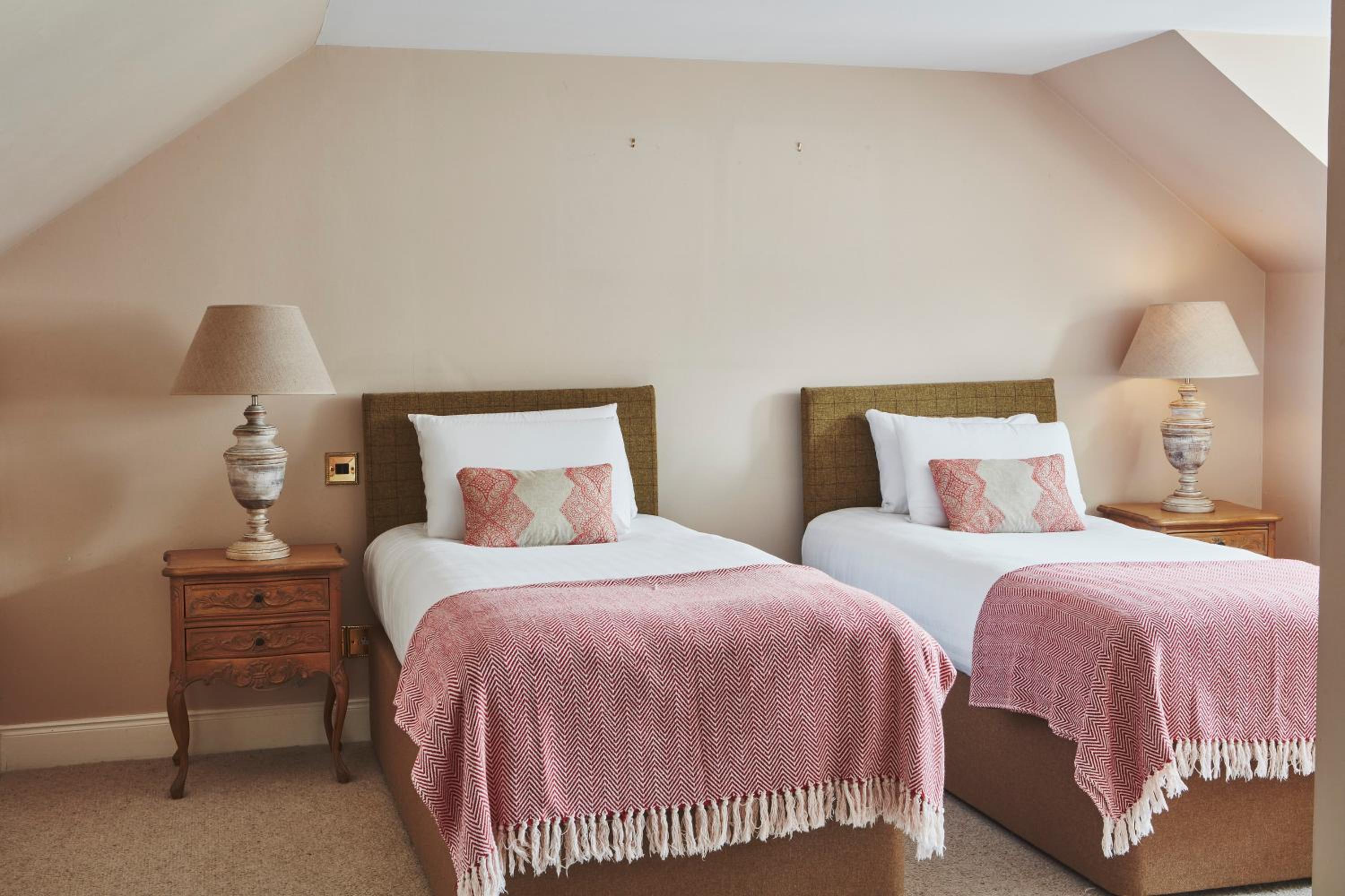 Deluxe Twin Room photo 1