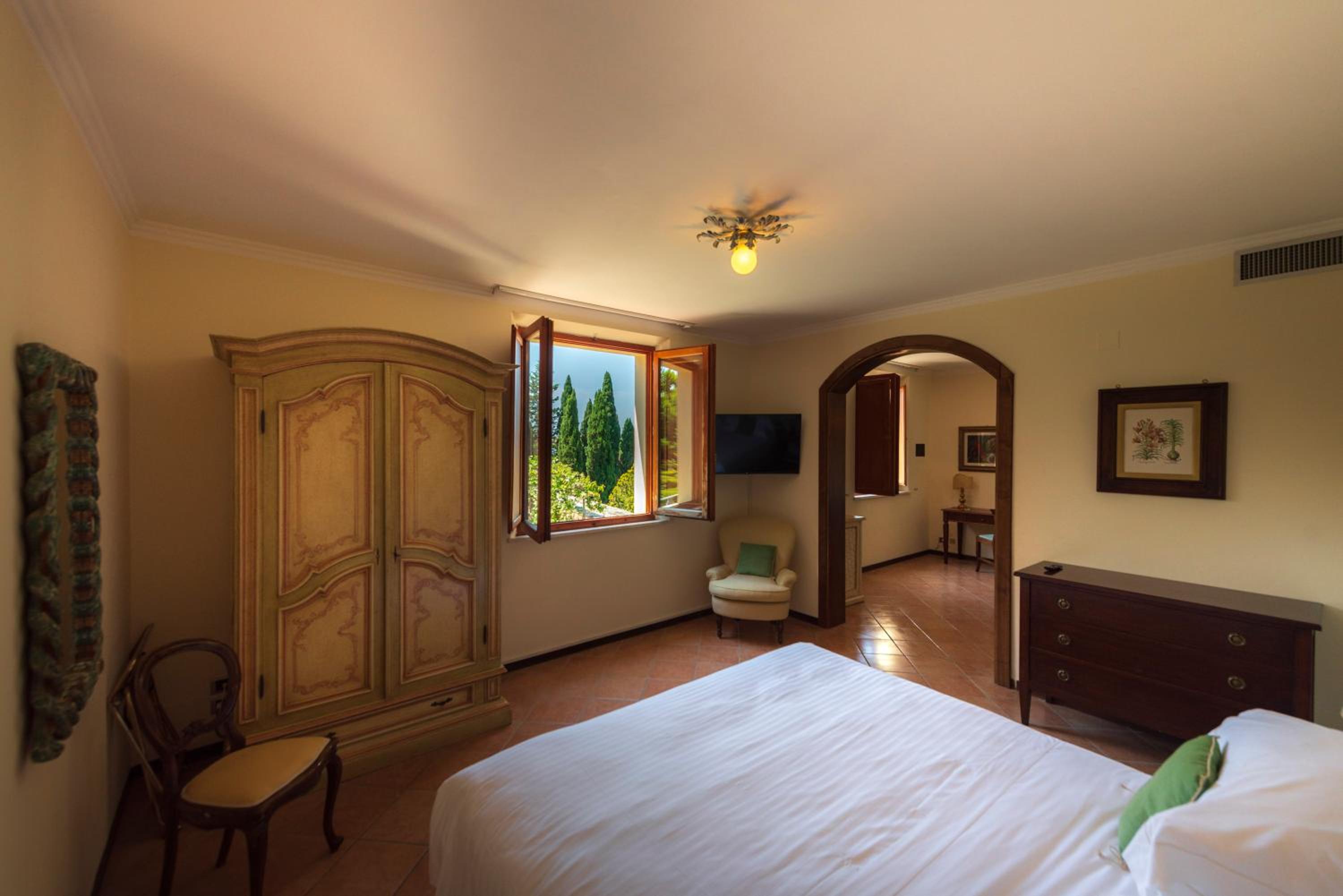 Suite - Annex - Photo 2
