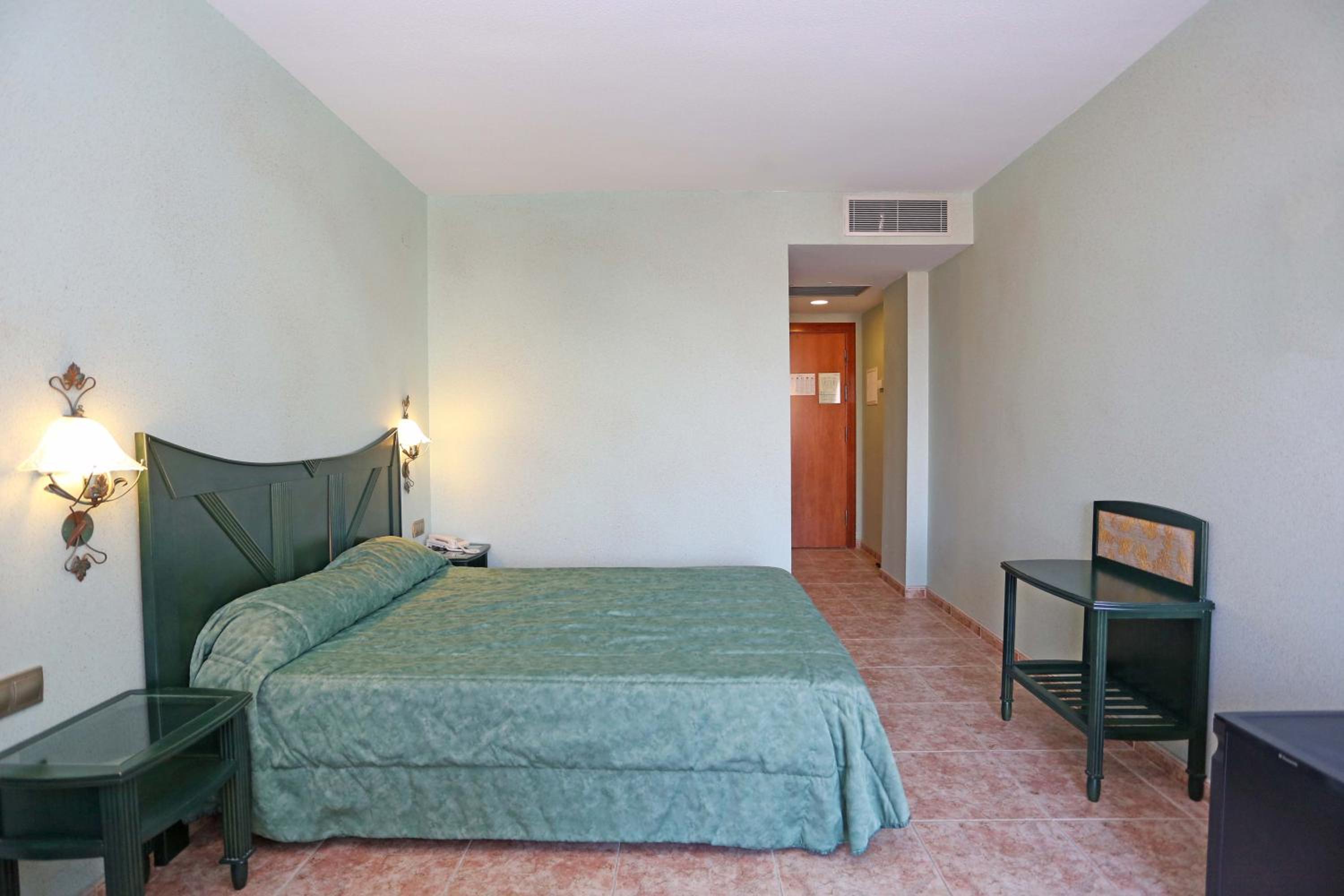 Budget Double Room - Photo 1