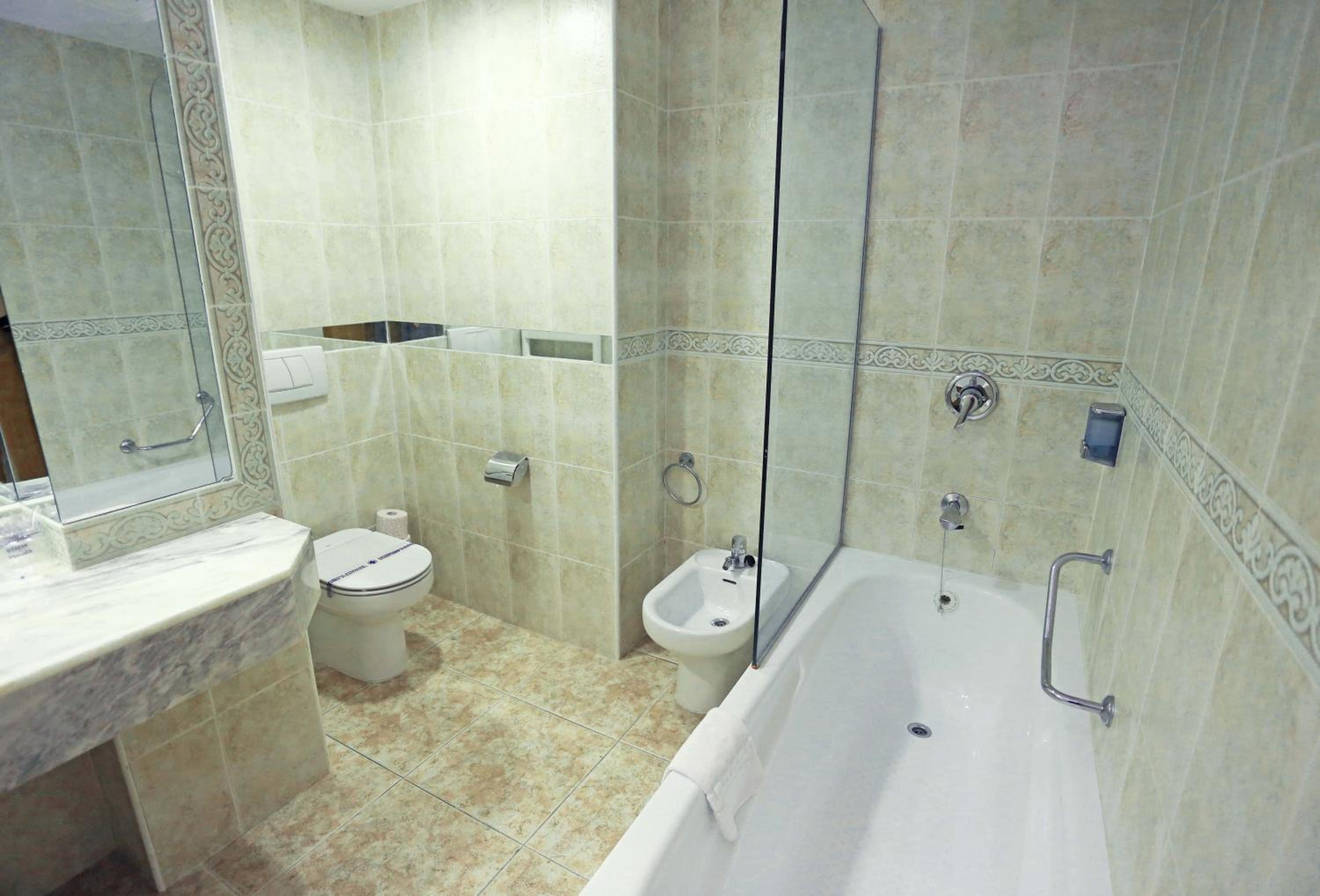 Budget Double Room - Photo 3