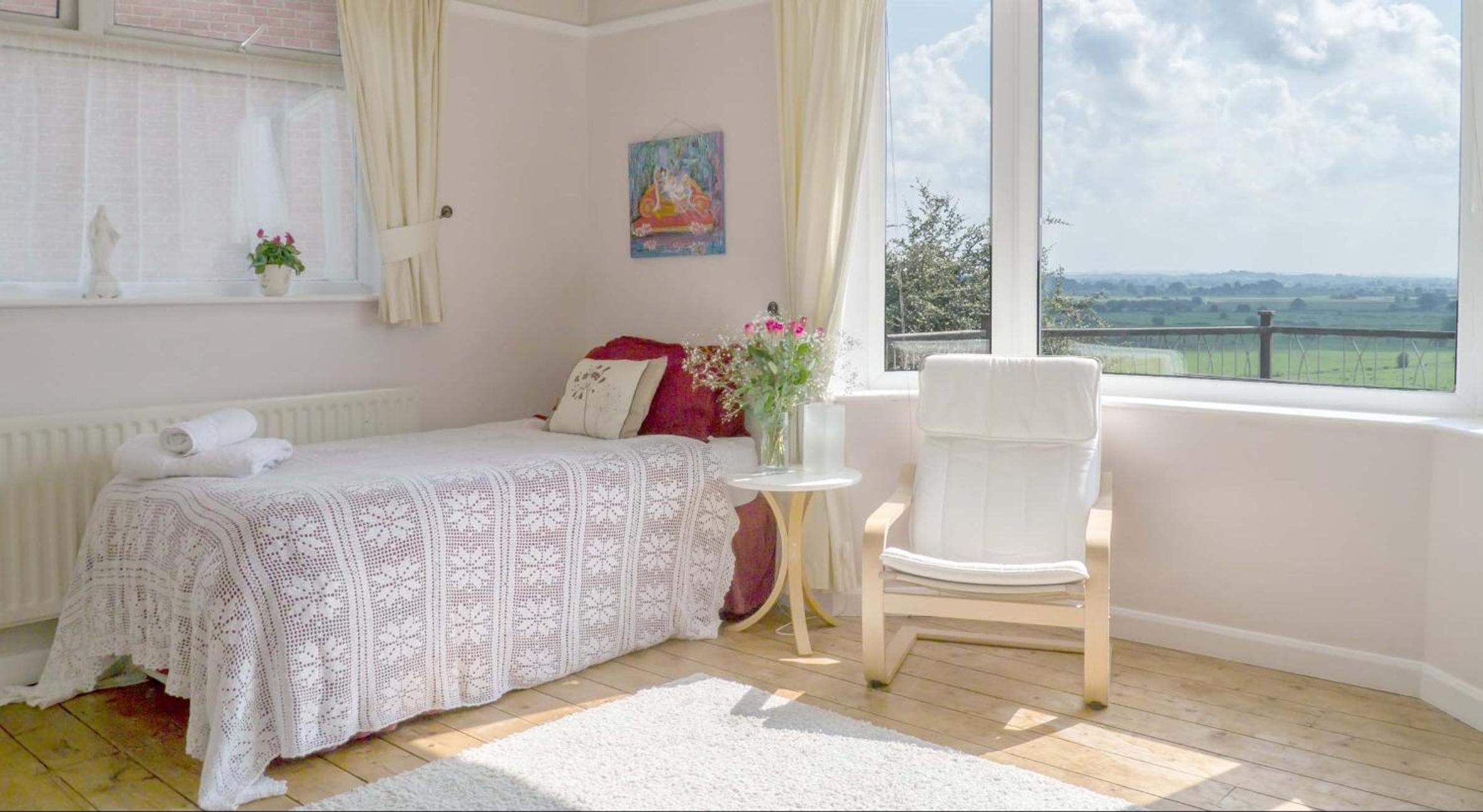Twin Room with Shared Bathroom