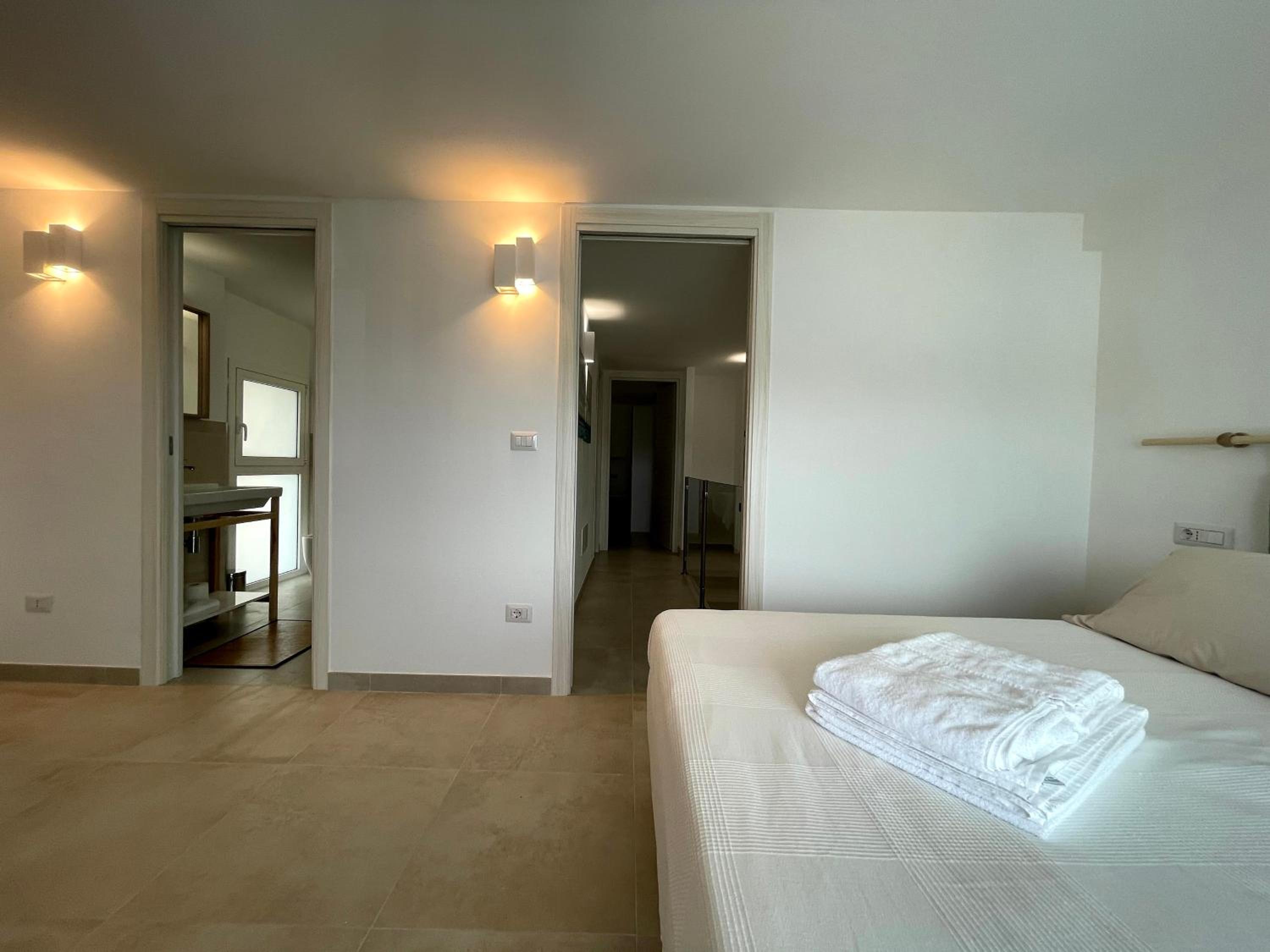 Two-Bedroom House - Photo 99