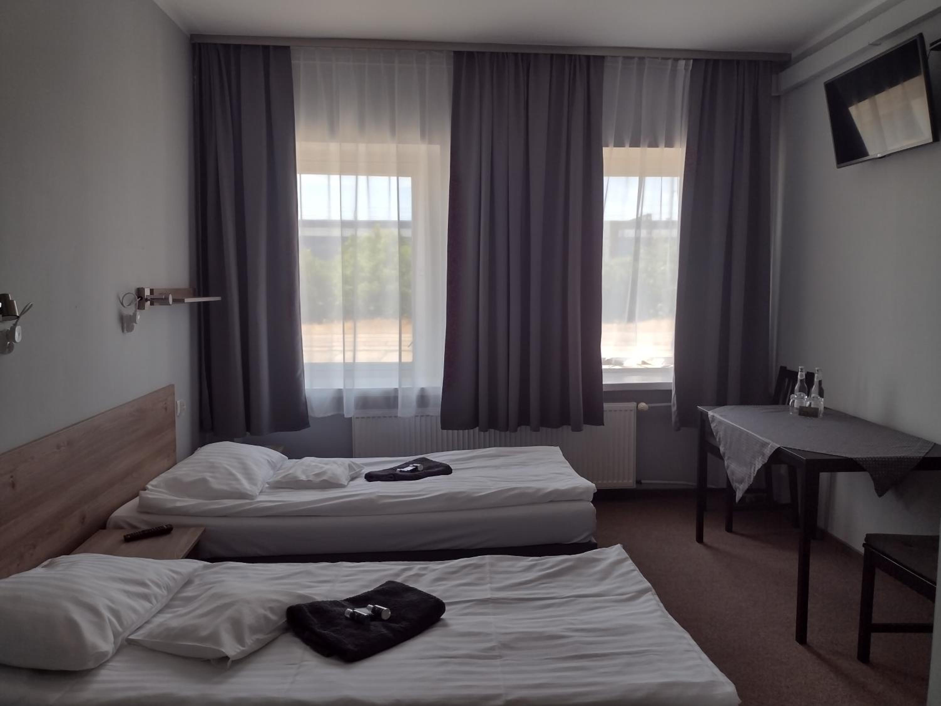 Double Room - Photo 6