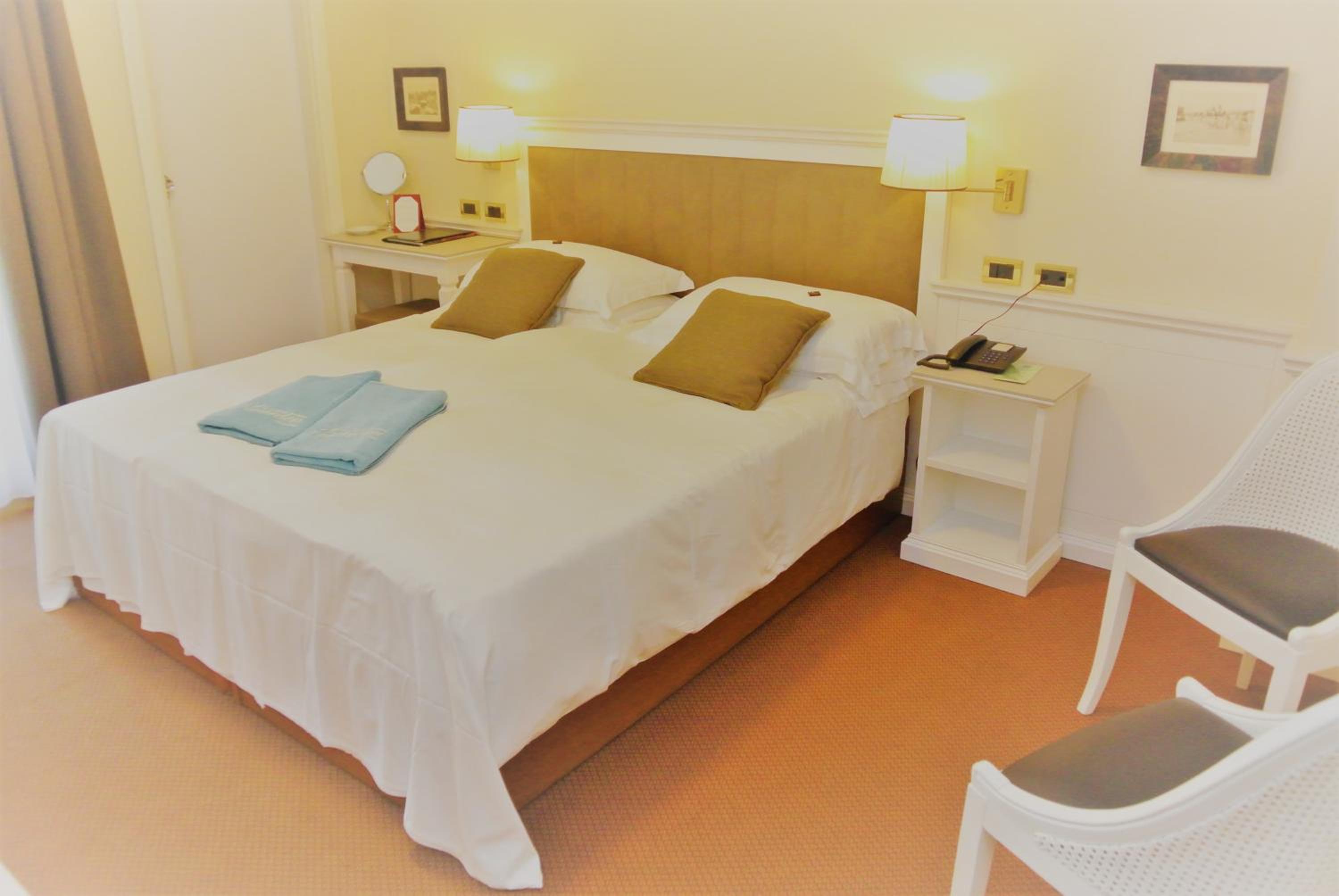 Triple Room with Balcony - Photo 1