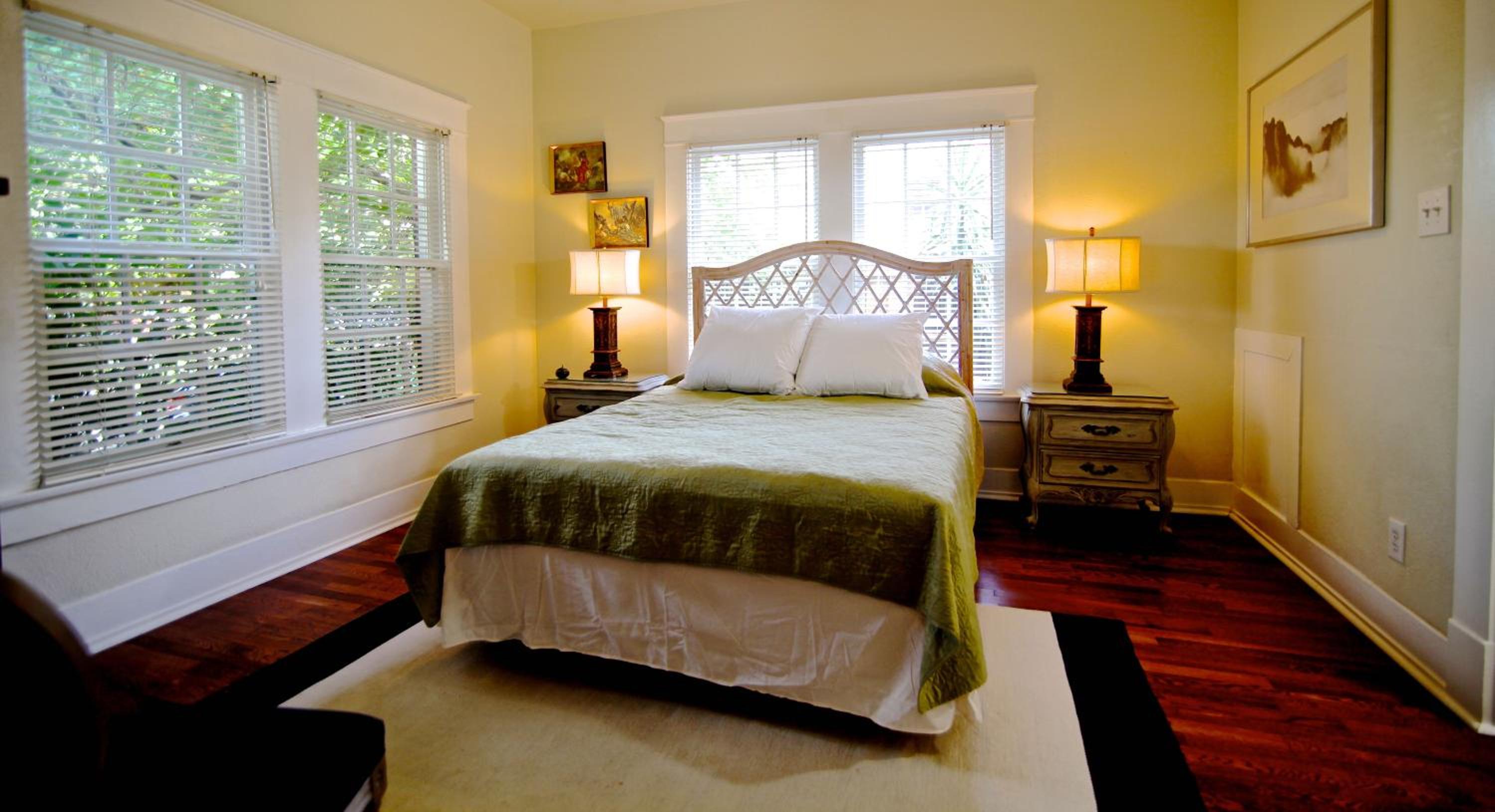Two-Bedroom Apartment - Photo 4