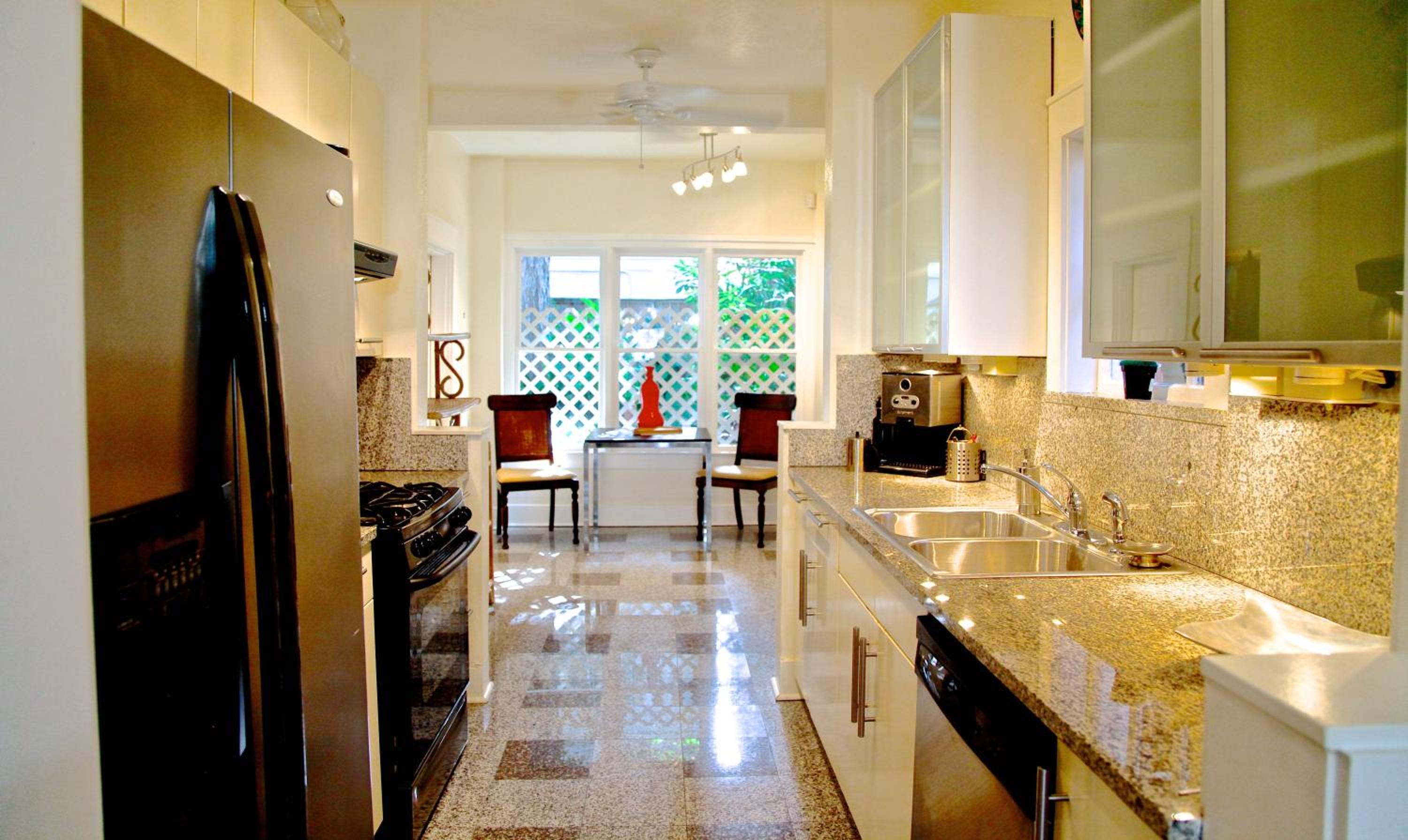 Two-Bedroom Apartment - Photo 6
