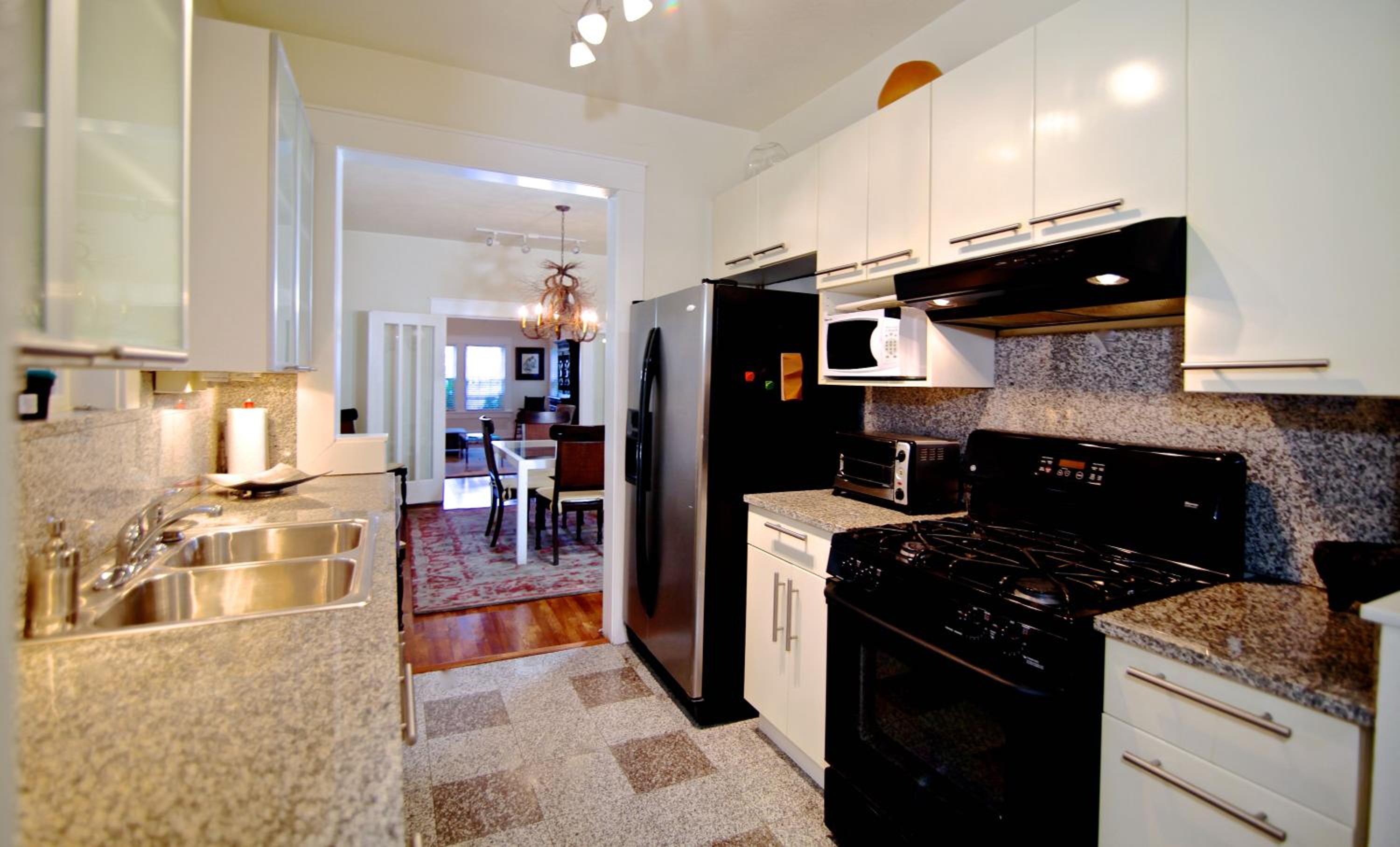 Two-Bedroom Apartment - Photo 17