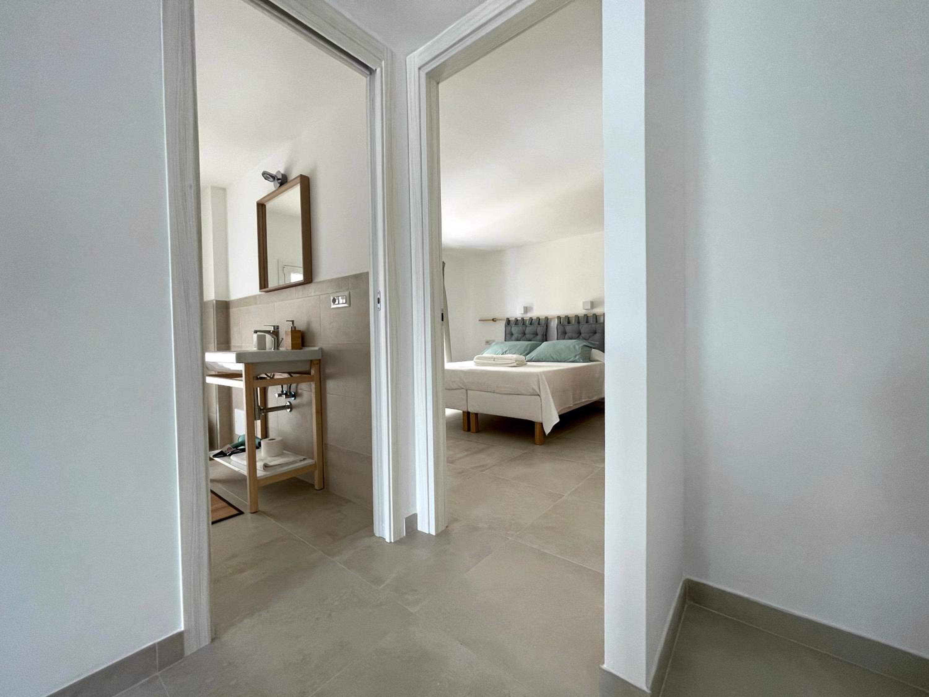 Two-Bedroom House - Photo 78