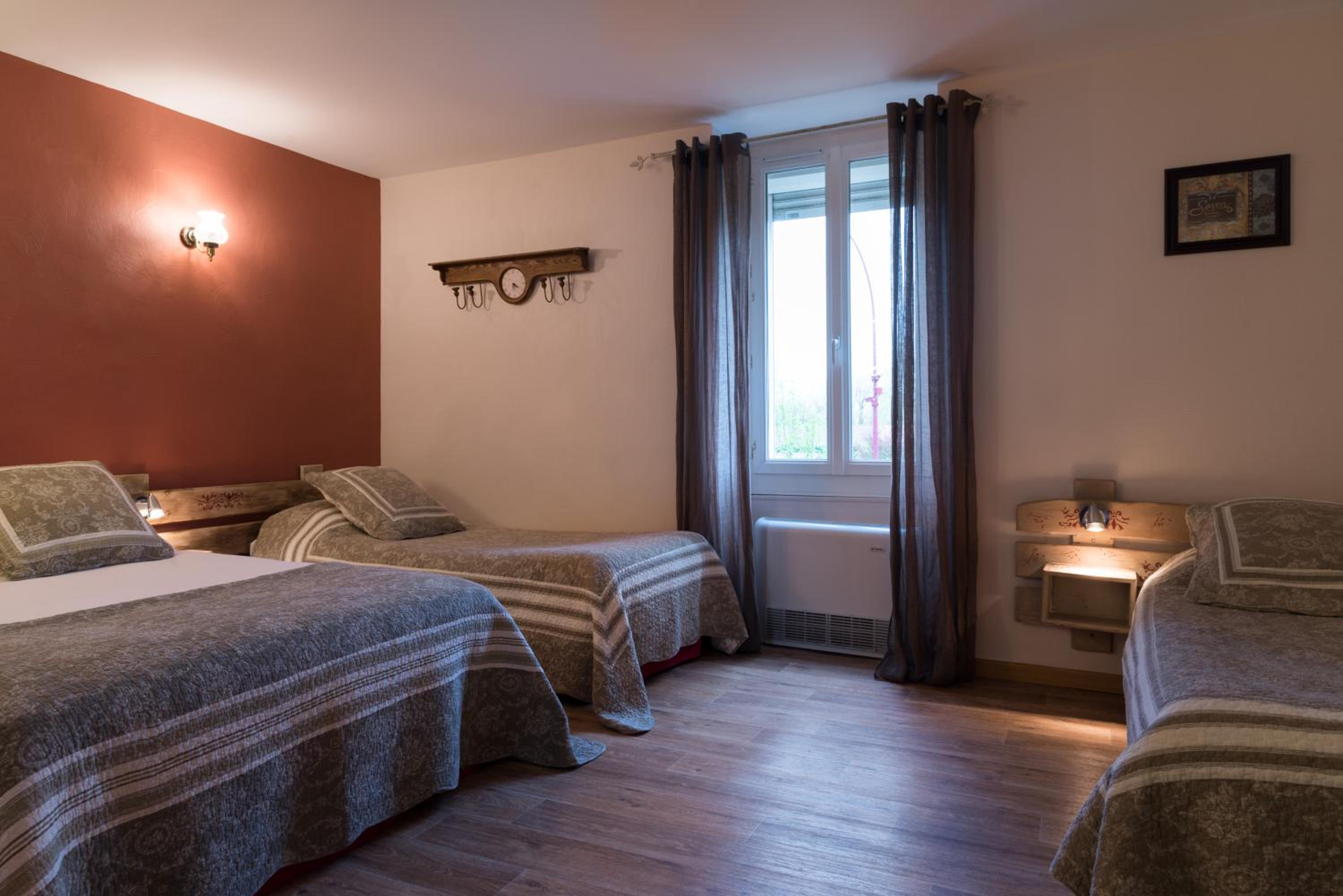 Family Quadruple Room - Photo 1