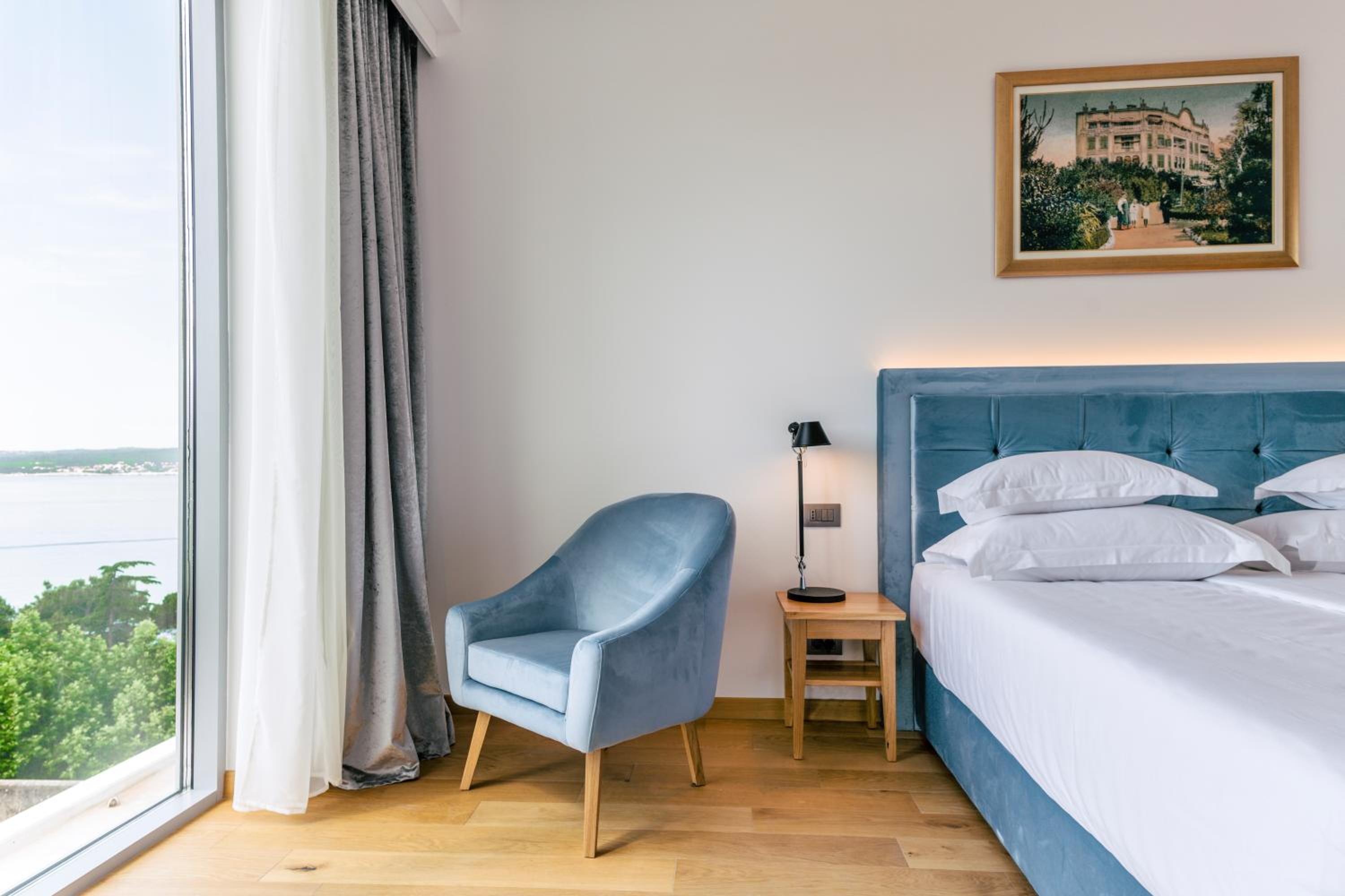Superior Double or Twin Room with Sea Side - Photo 1
