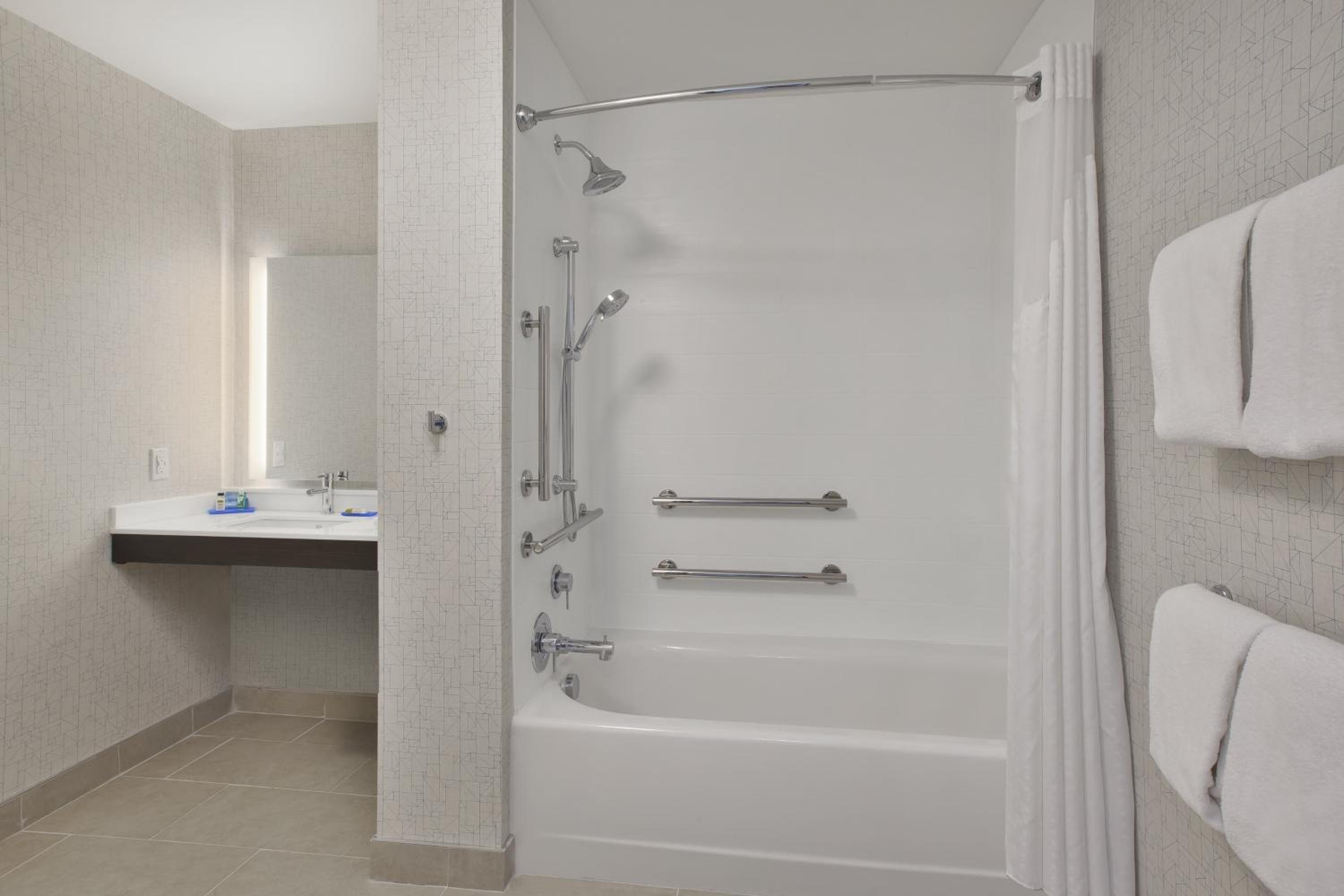 King Room - Mobility Access/Hearing Accessible
