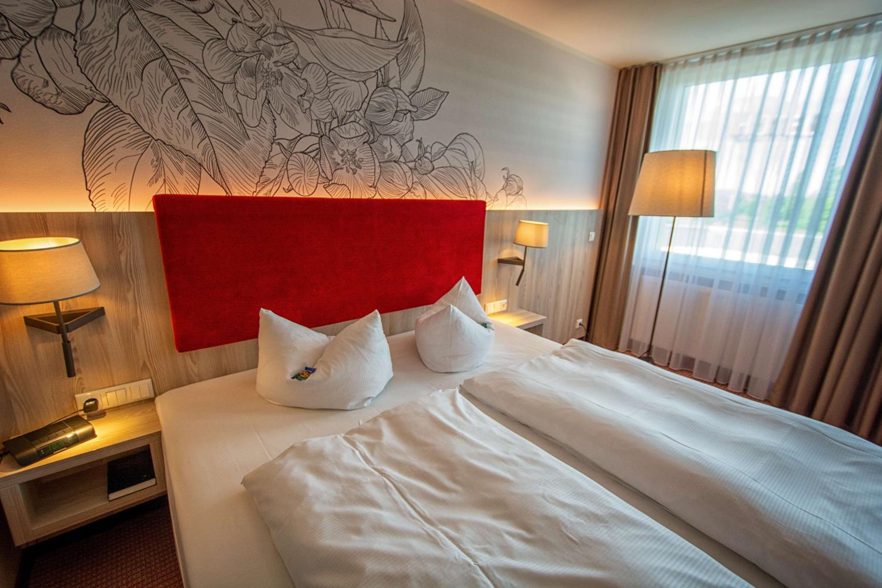 Junior Suite with Double Bed - Photo 2