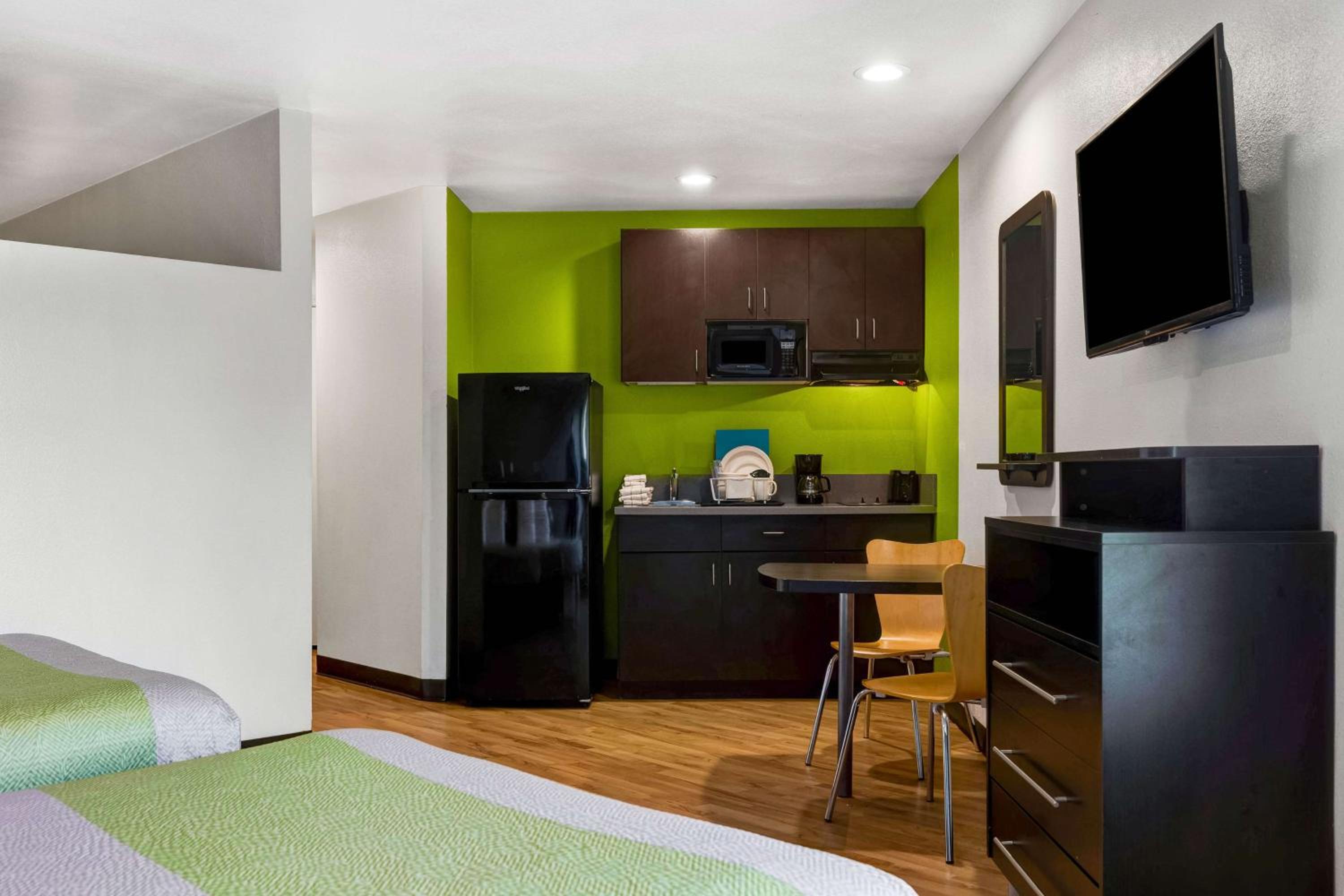 Deluxe Quadruple Room - Non-Smoking - Photo 6