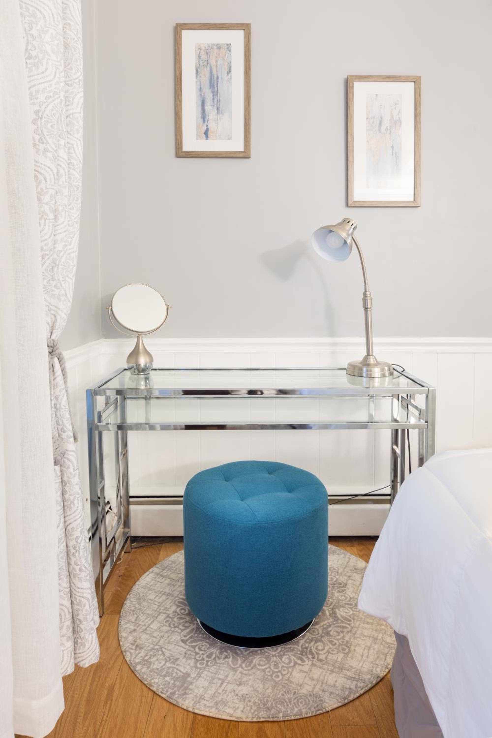 Standard King Room photo 2