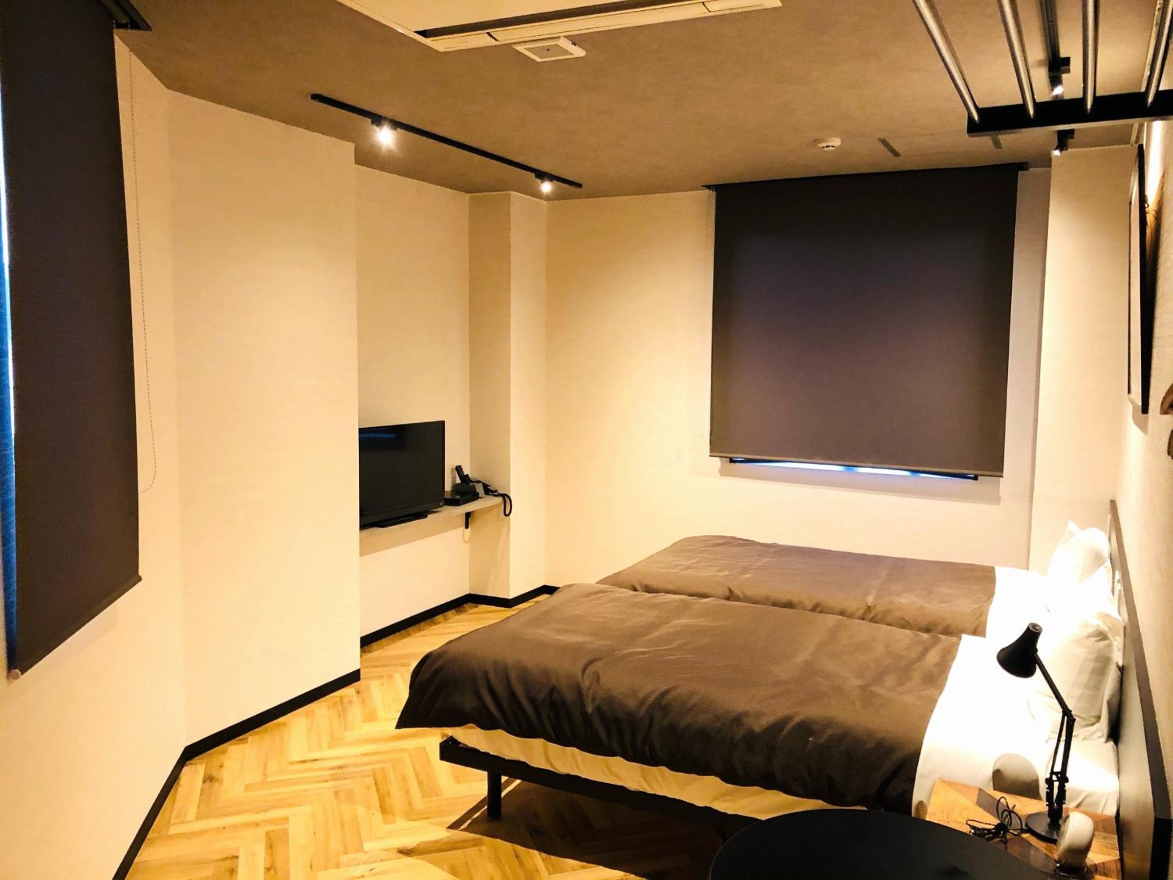 Twin Room with Shower