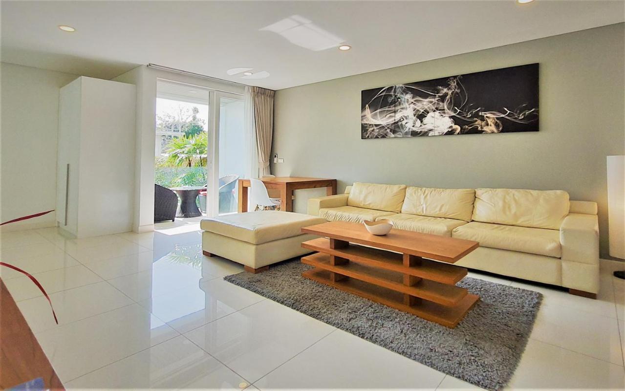 Studio Apartment photo 1