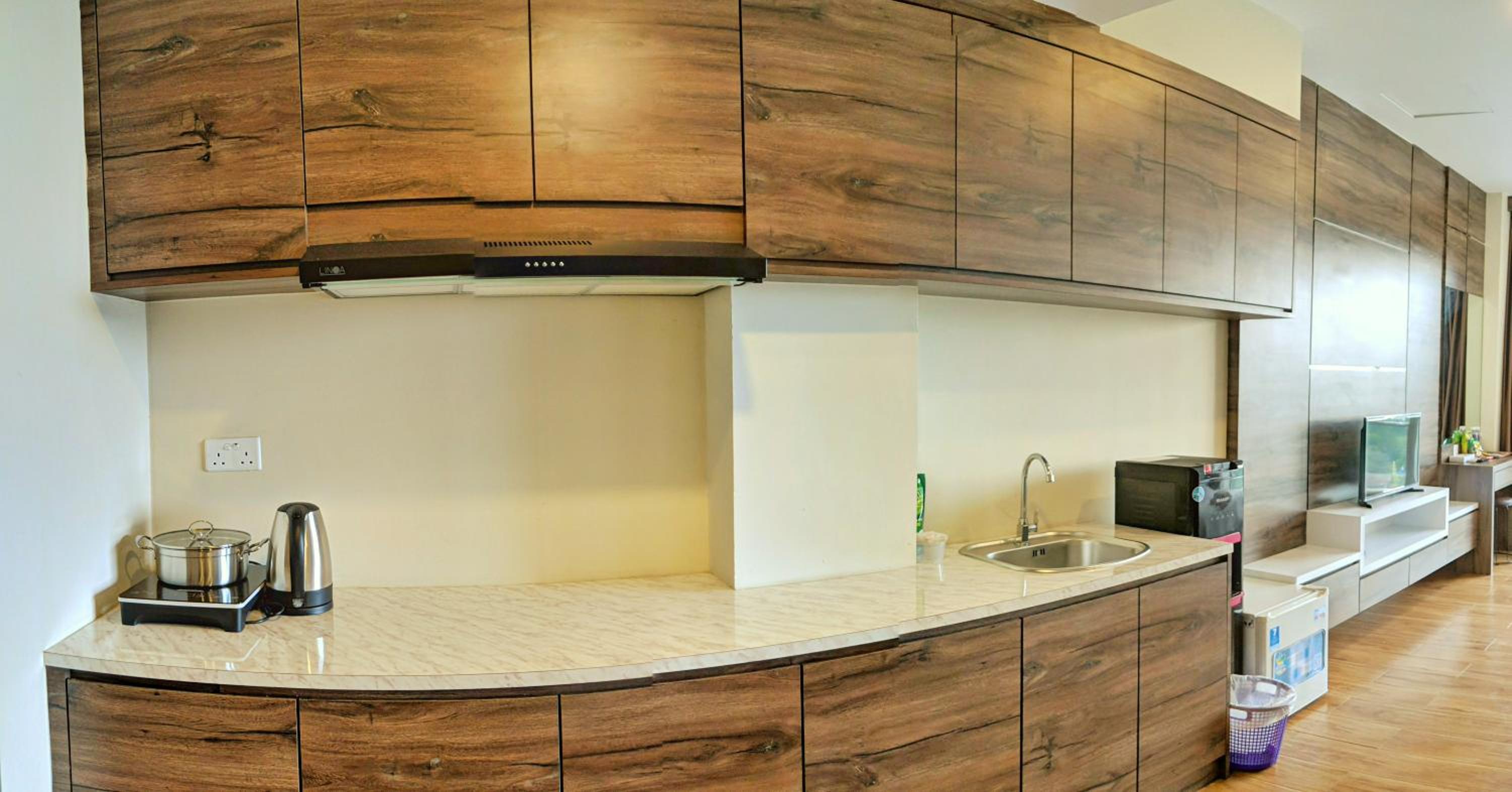 Studio Apartment - Photo 8