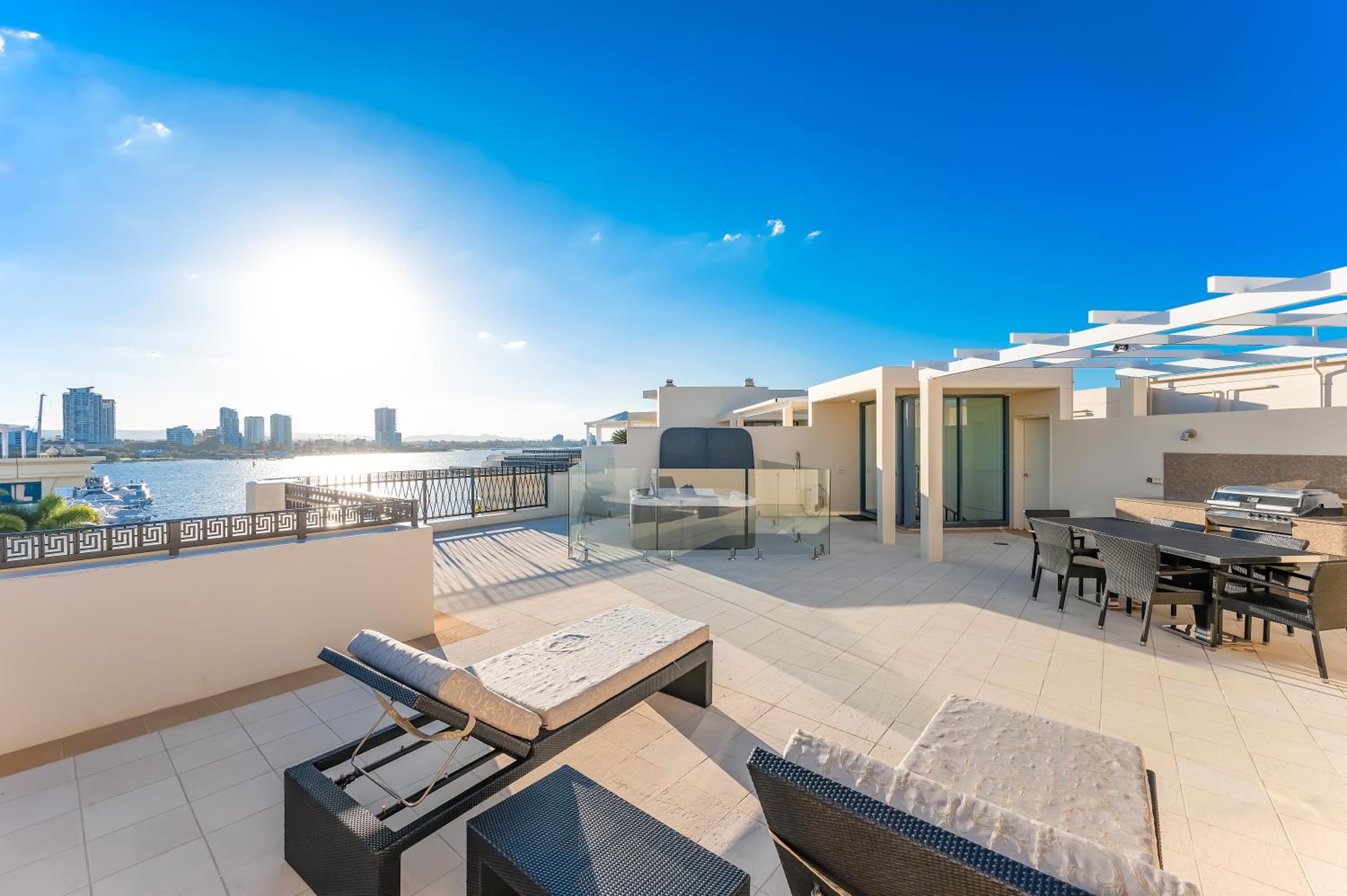 Three Bedroom Condominium - Rooftop