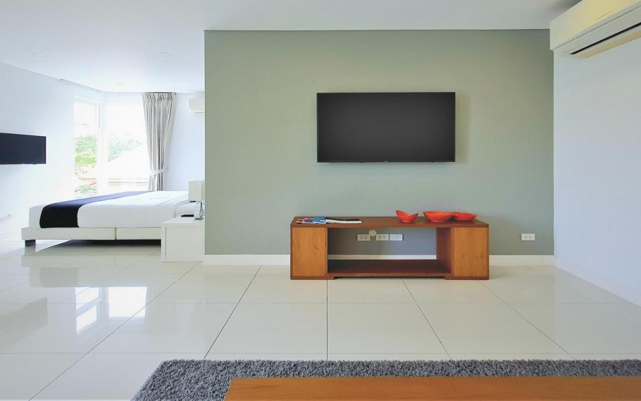 Studio Apartment photo 2