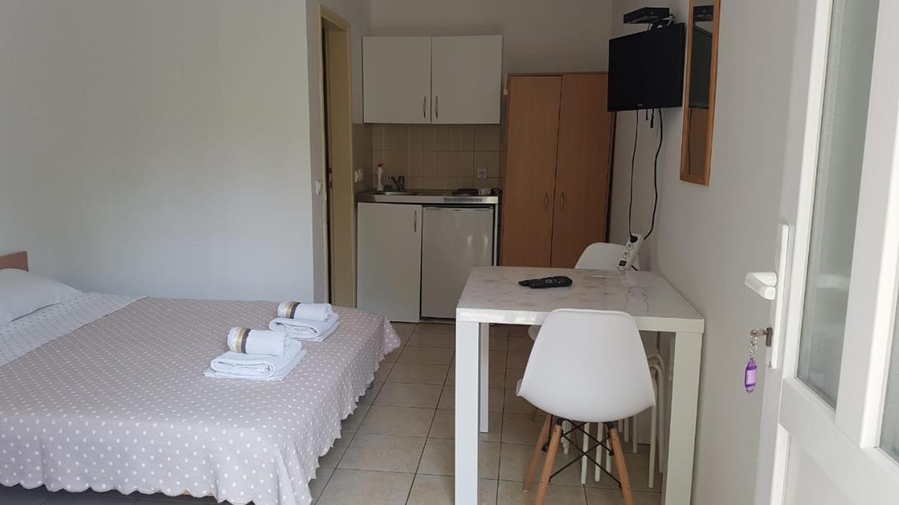 Apartment - Ground Floor photo 3