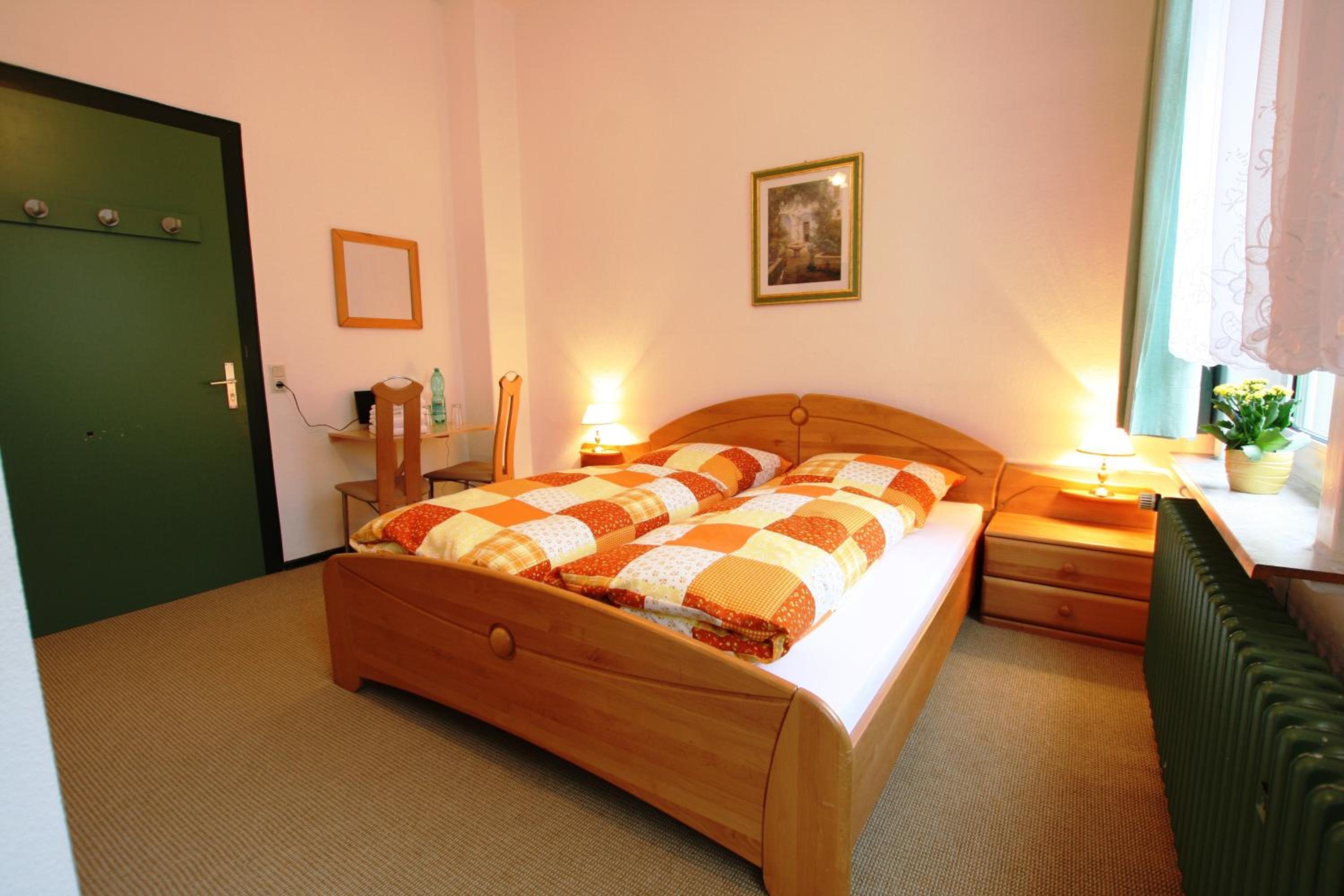 Double Room with Private Bathroom photo 1