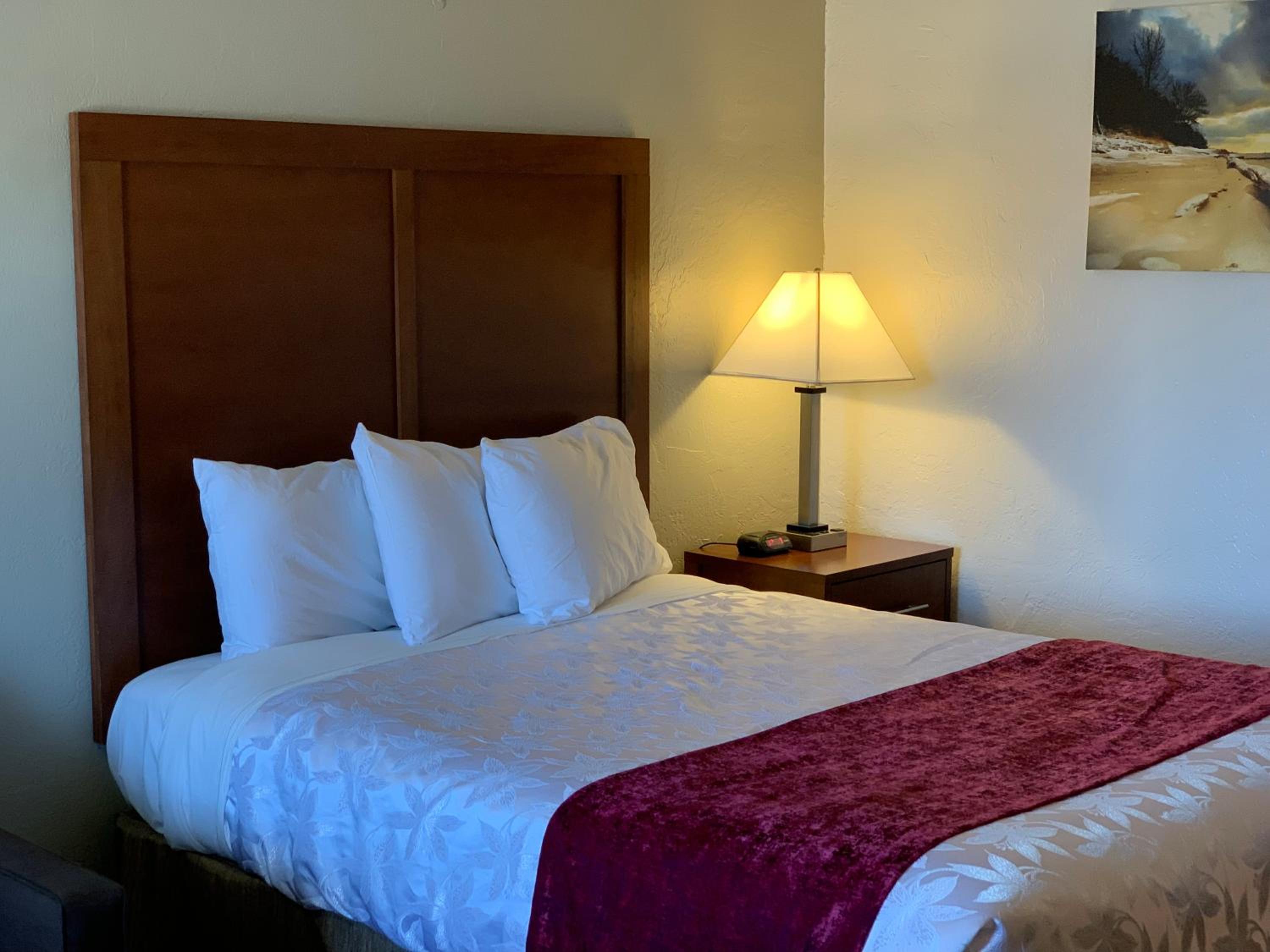 Queen Room - Photo 1