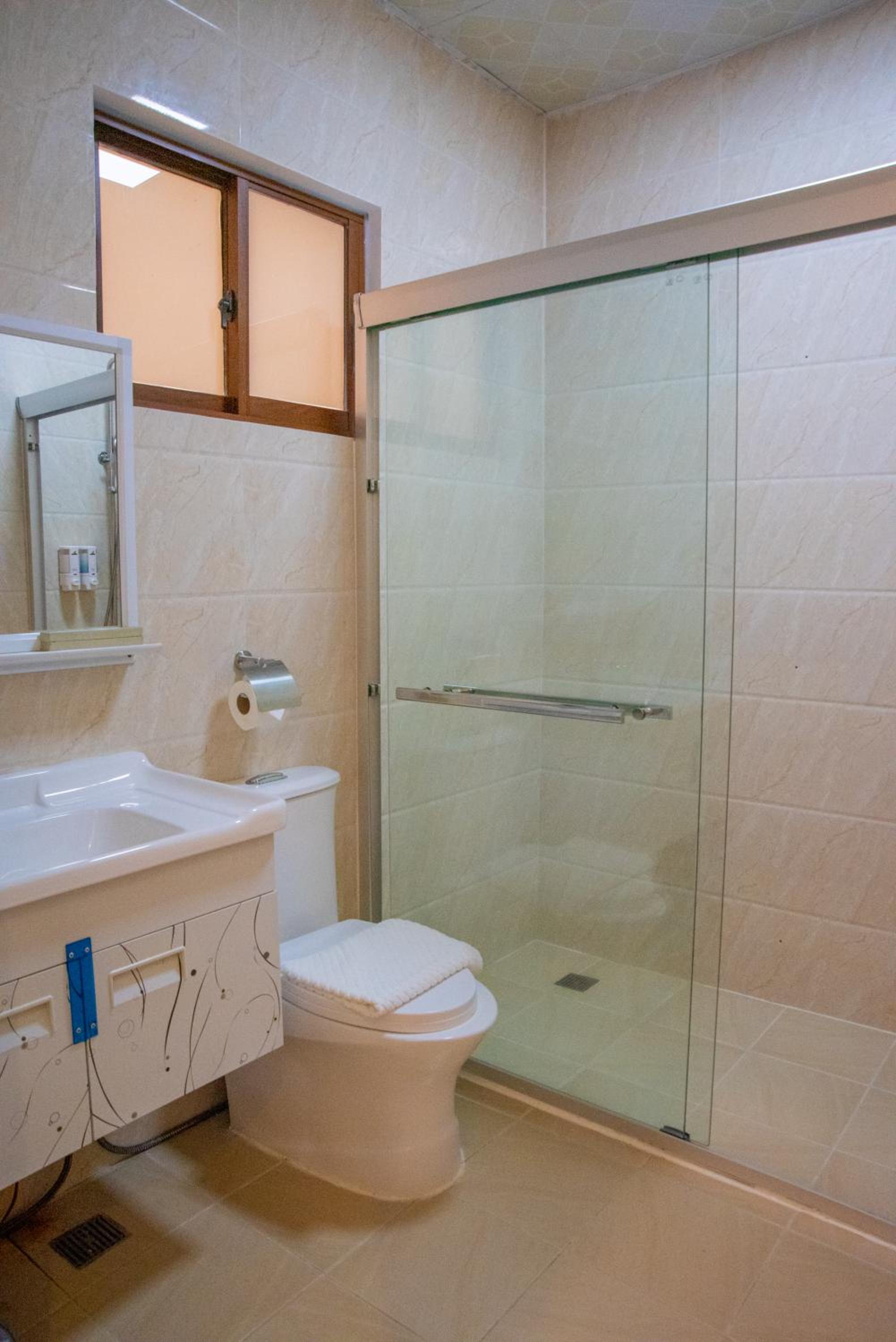 Deluxe Double or Twin Room with Pool Access - Photo 8