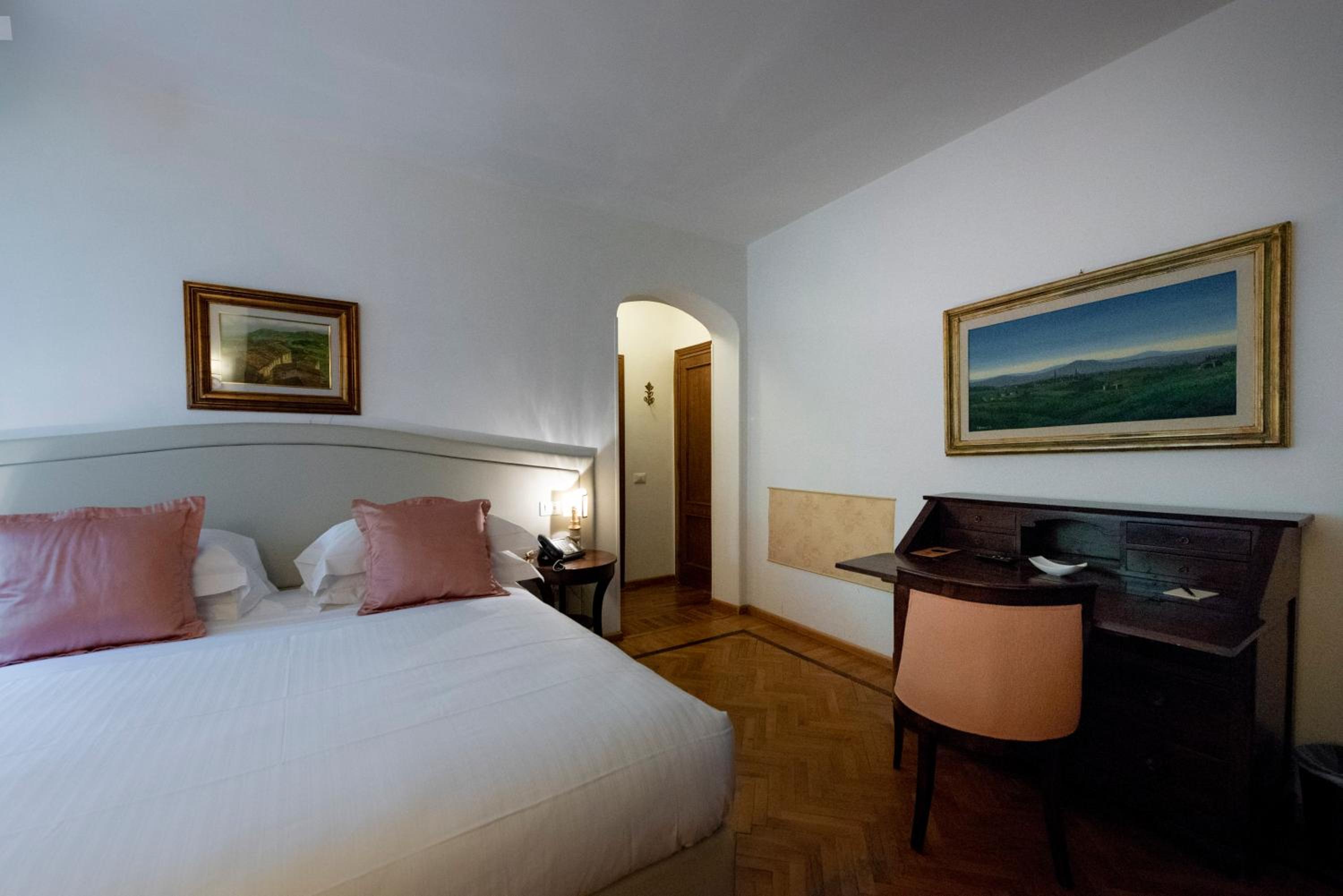 Suite - Photo 4