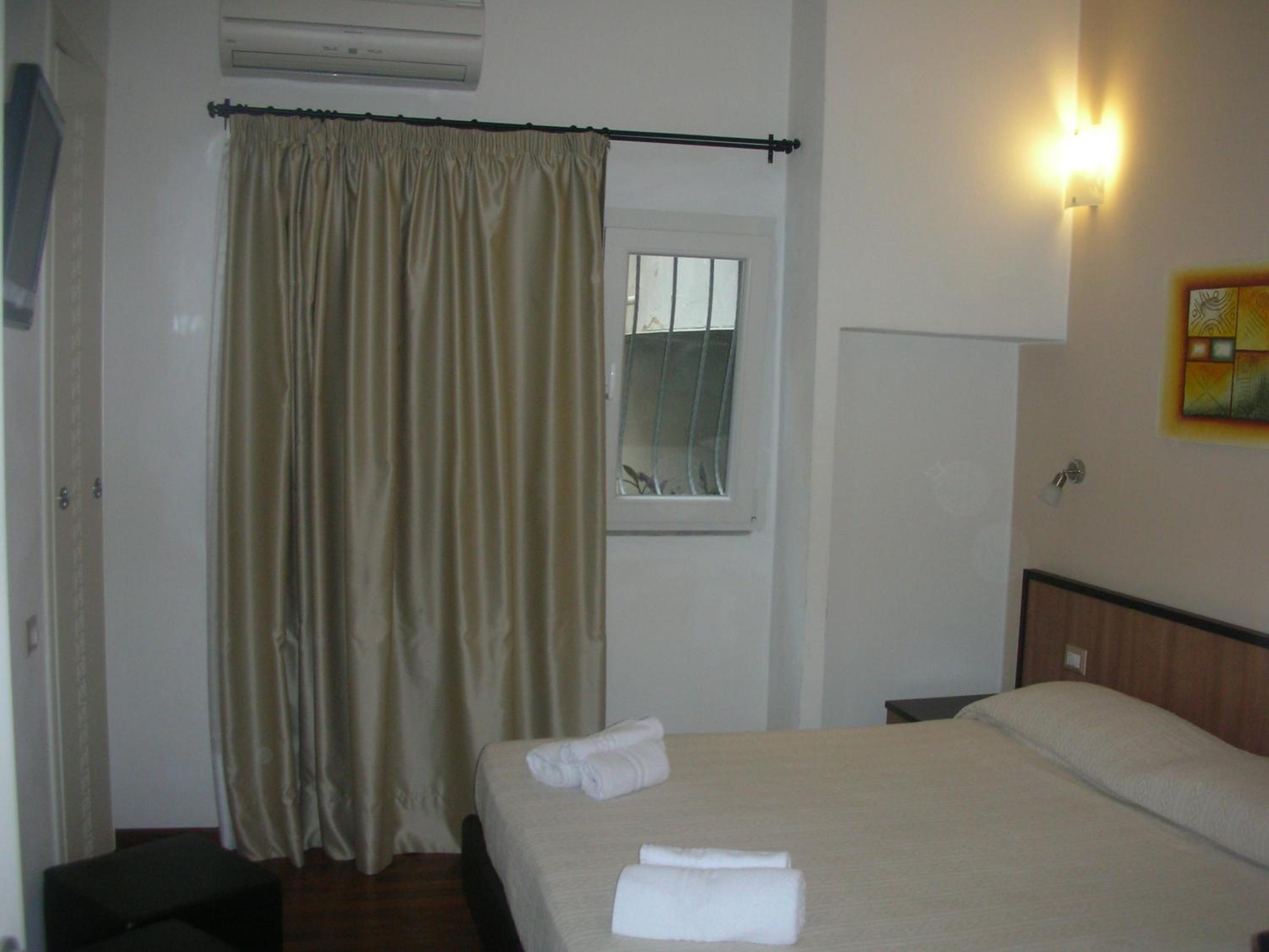 Economy Double or Twin Room - Photo 6