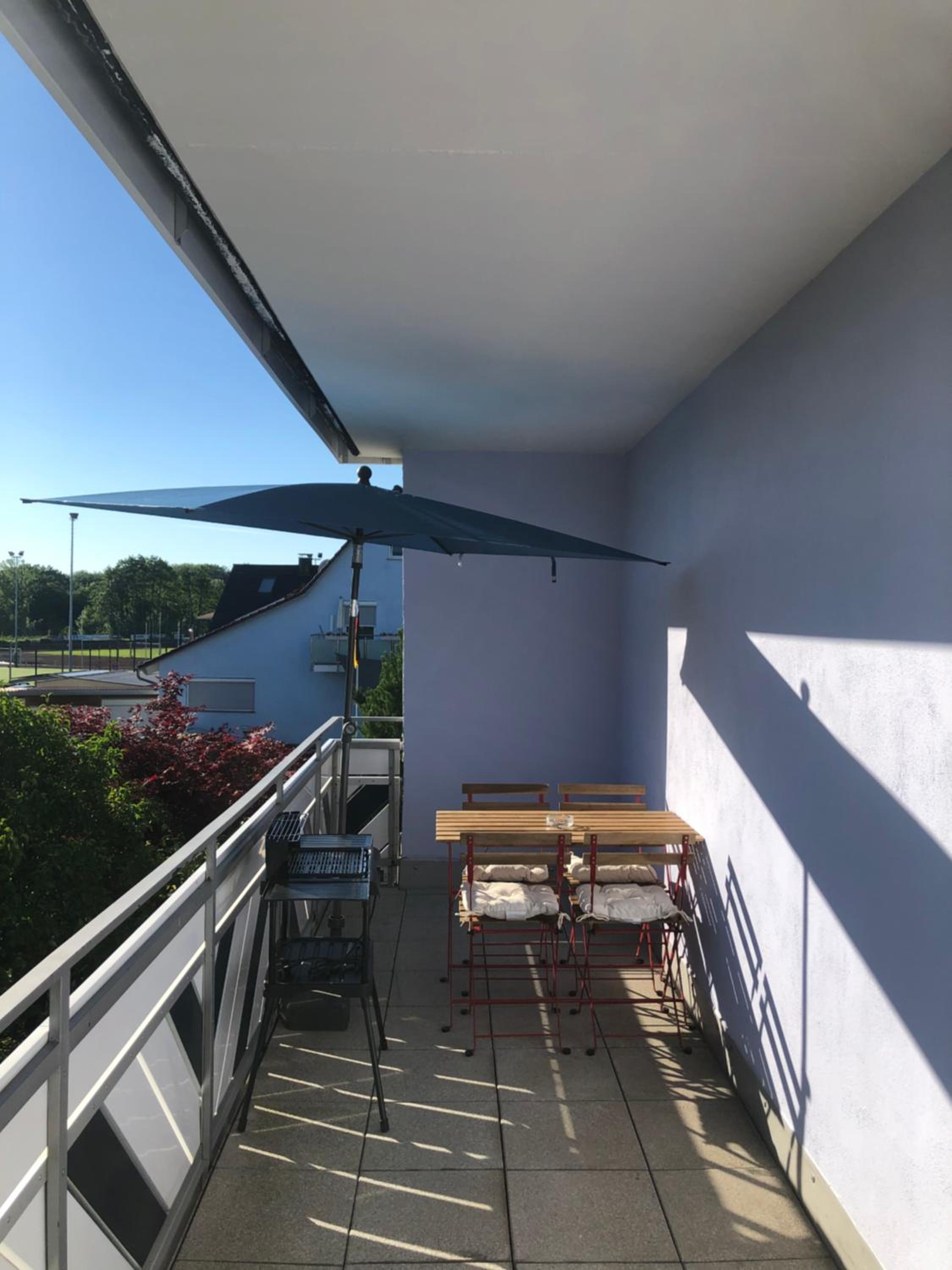 Apartment with Balcony - Photo 2