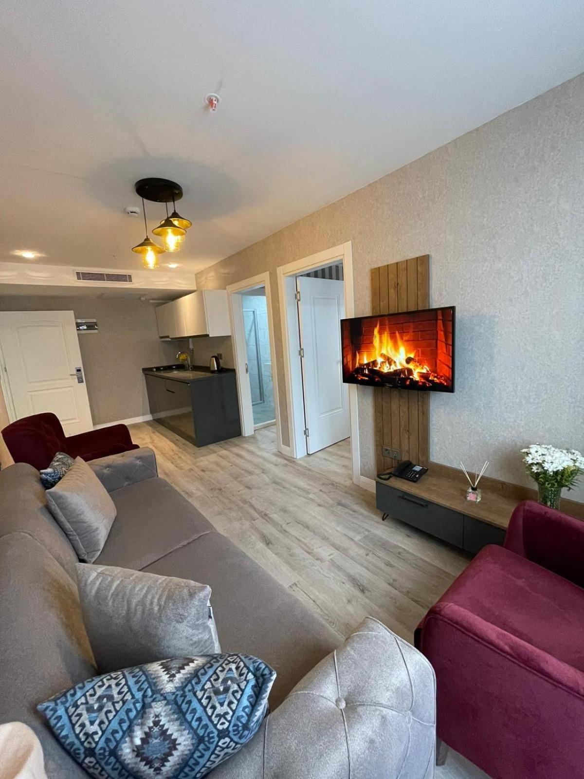 Apartment With Mountain View