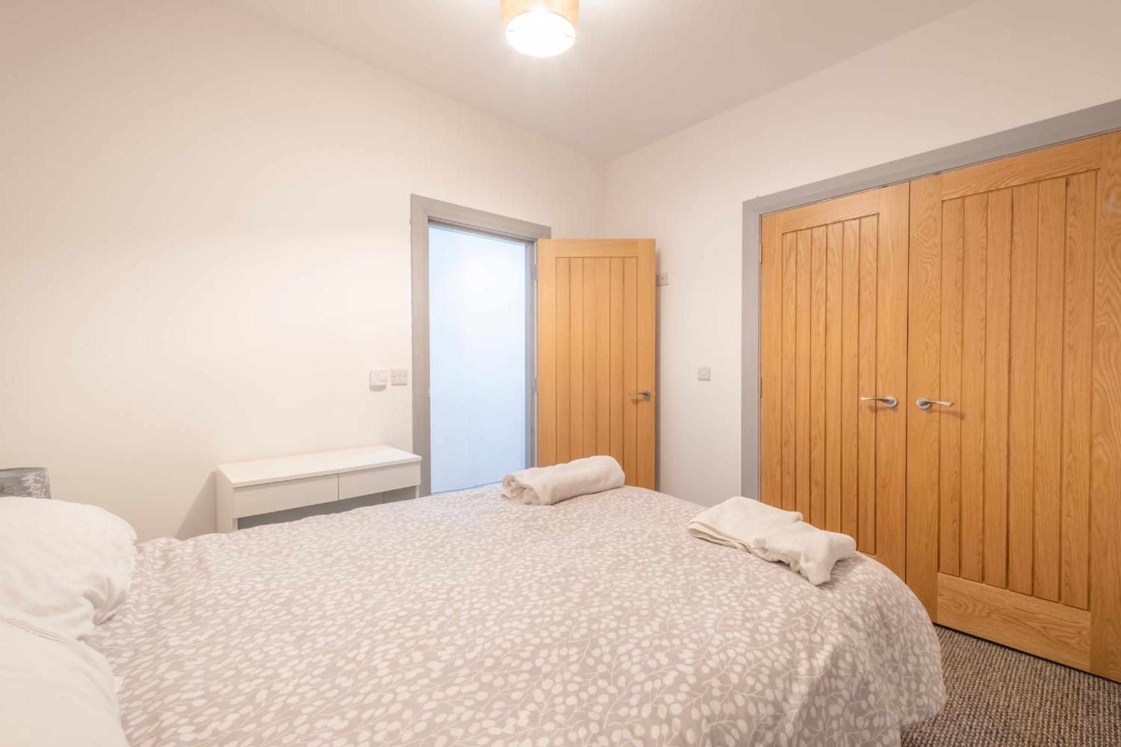 Two-Bedroom Apartment - Photo 2