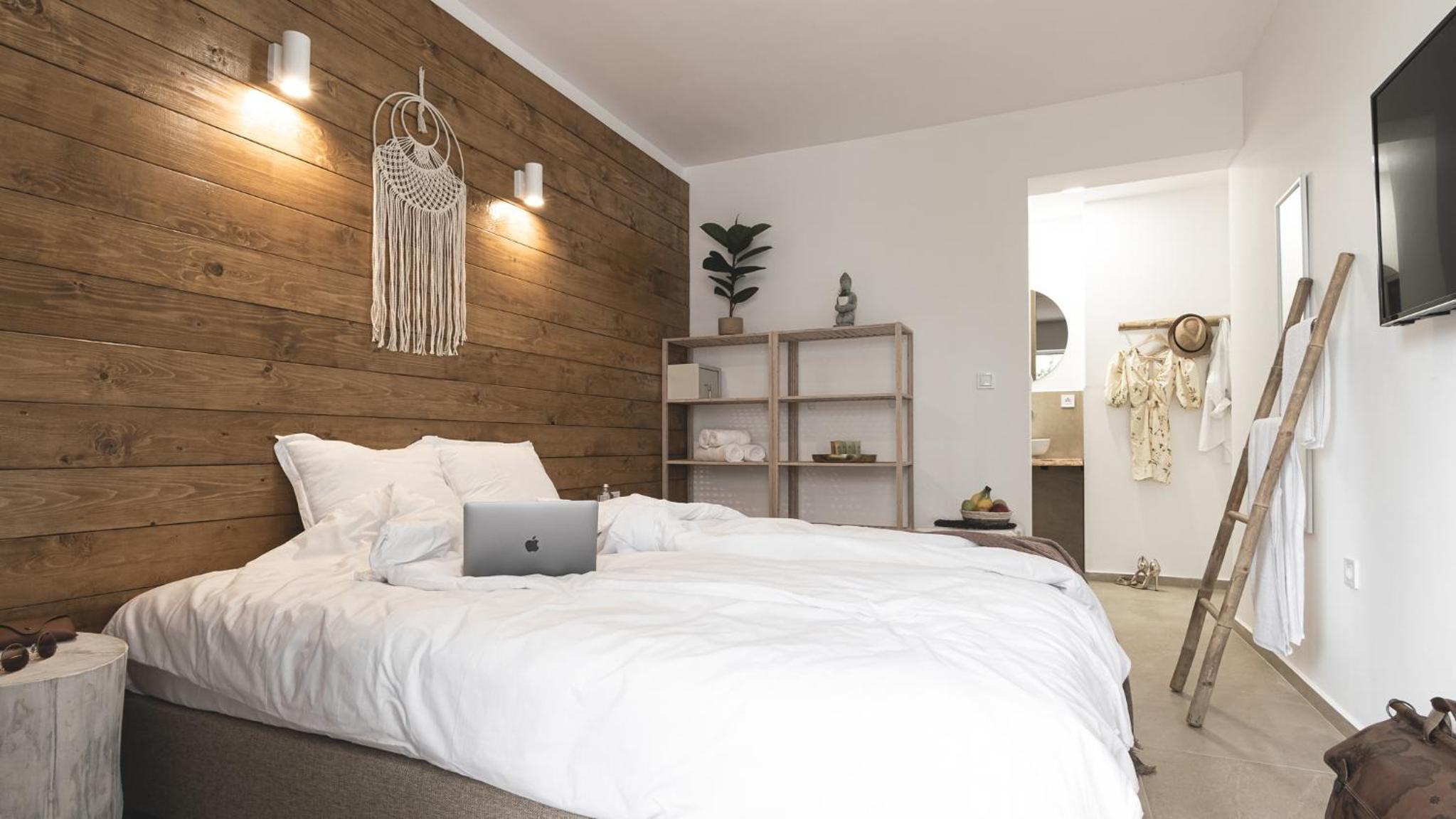 Queen Room with Balcony photo 1