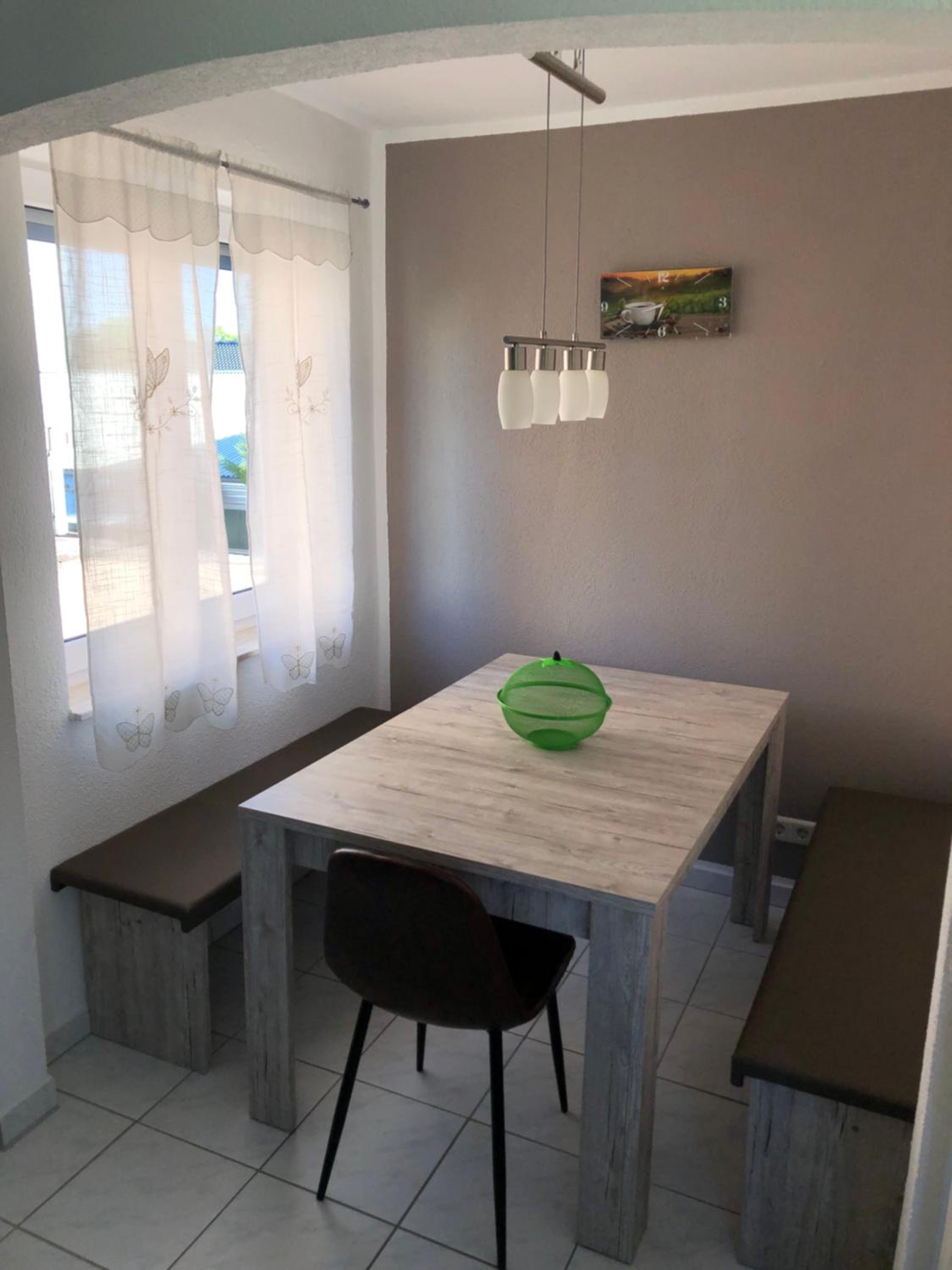 Apartment with Balcony - Photo 5