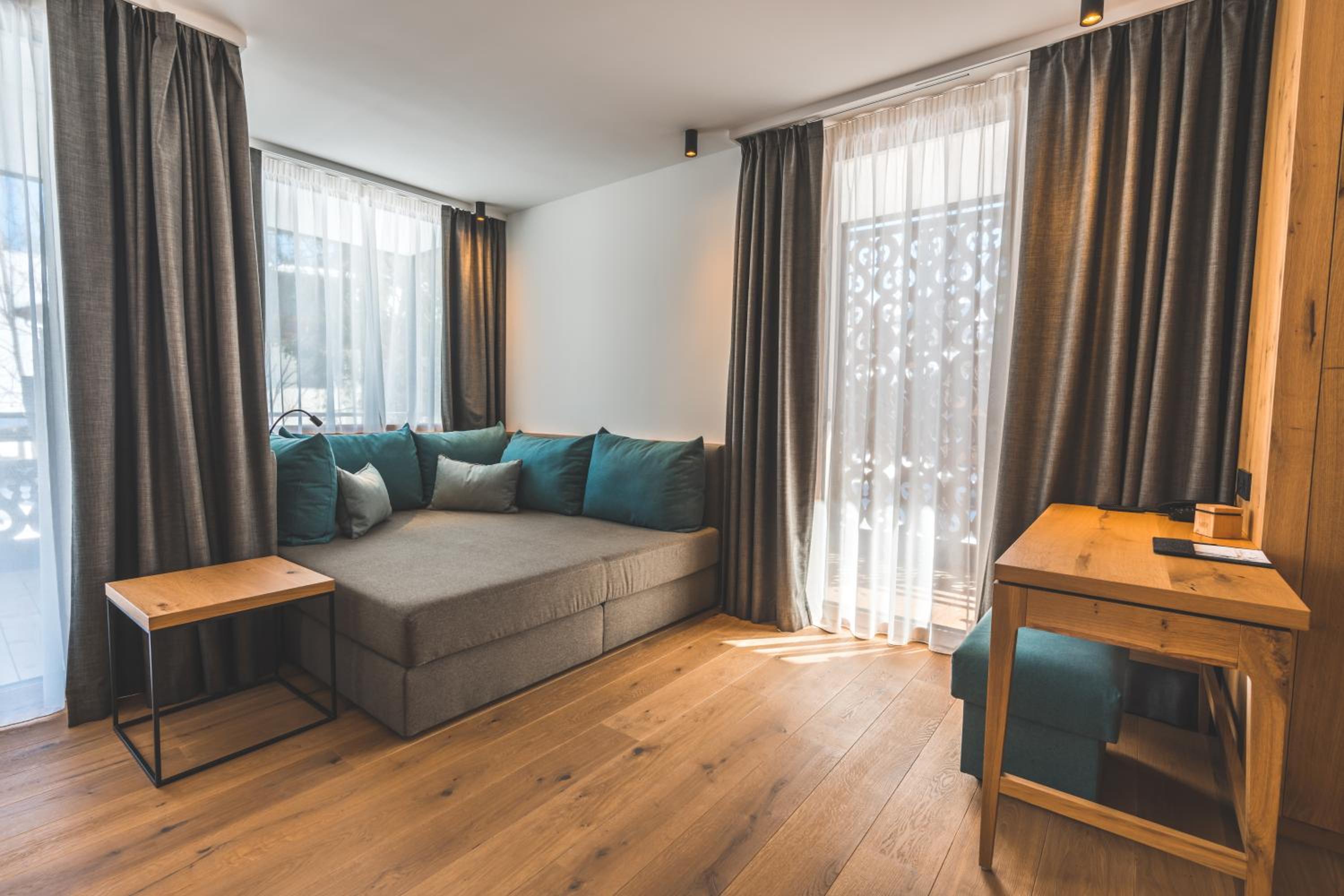 Superior Suite - Photo 3