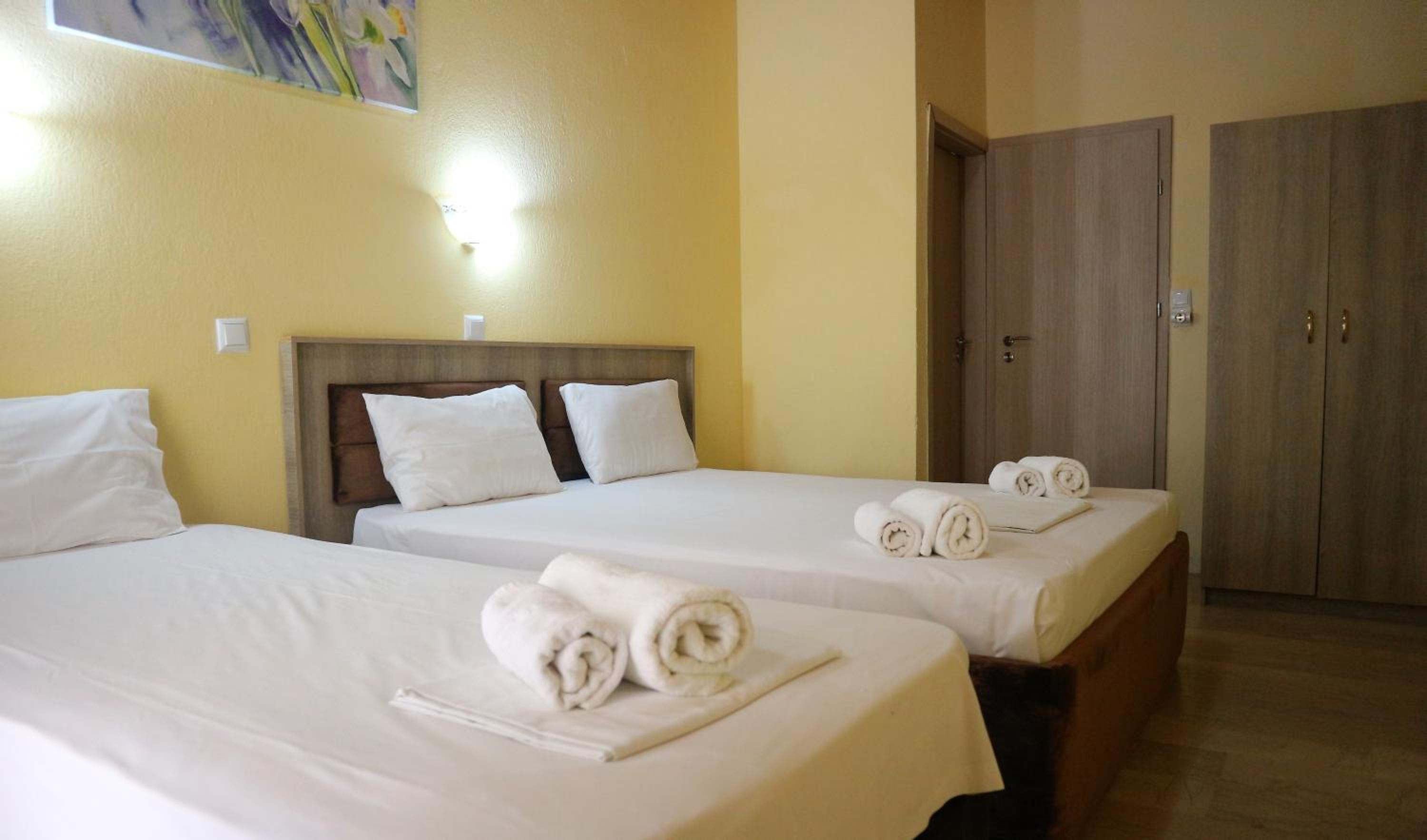 Economy Triple Room